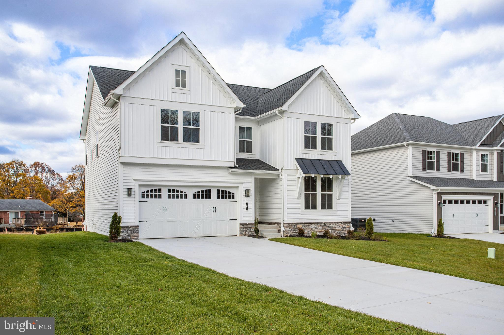 1620 SHADY TREE COURT