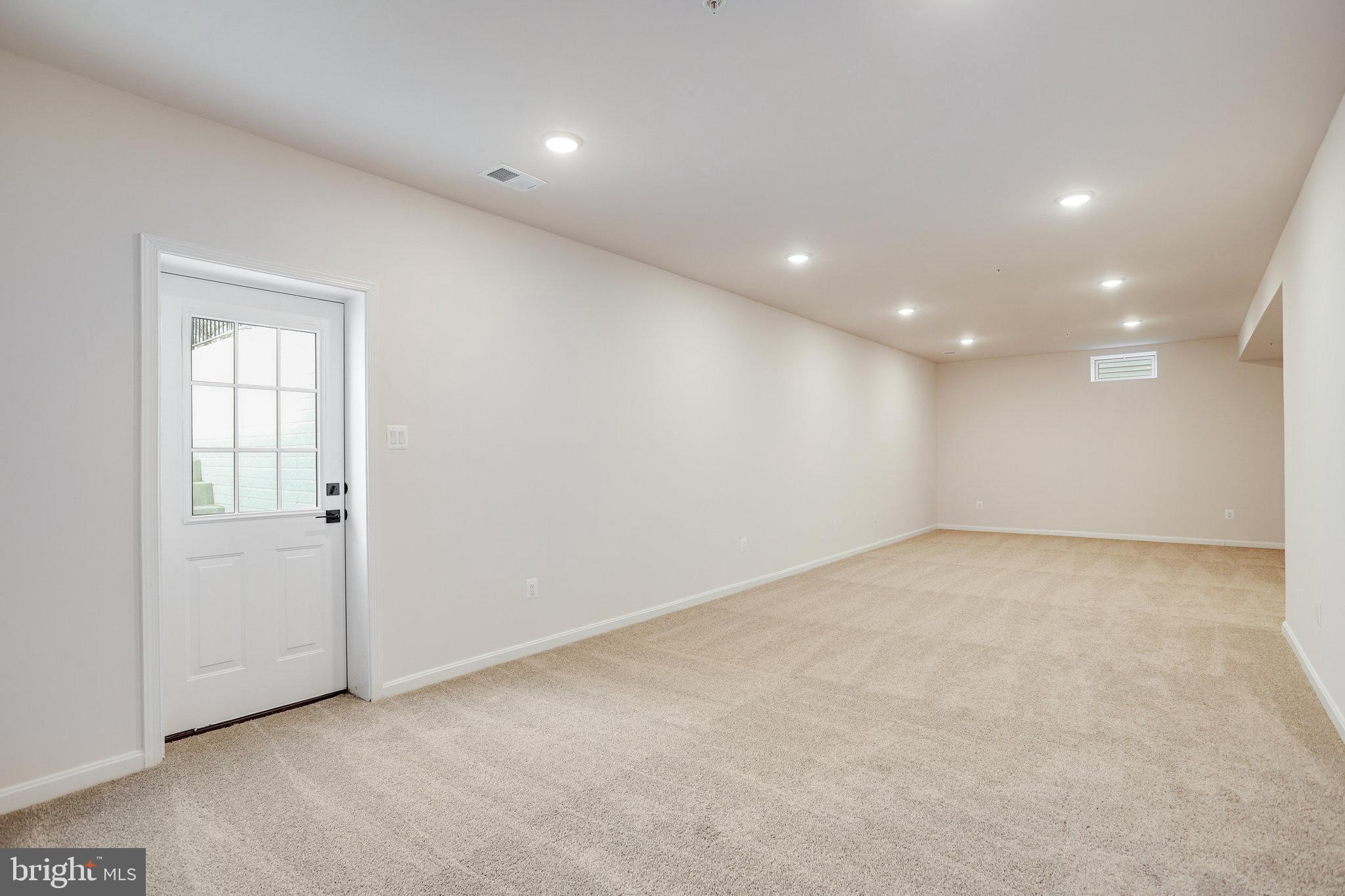 ROBERTS CROSSING - Residential