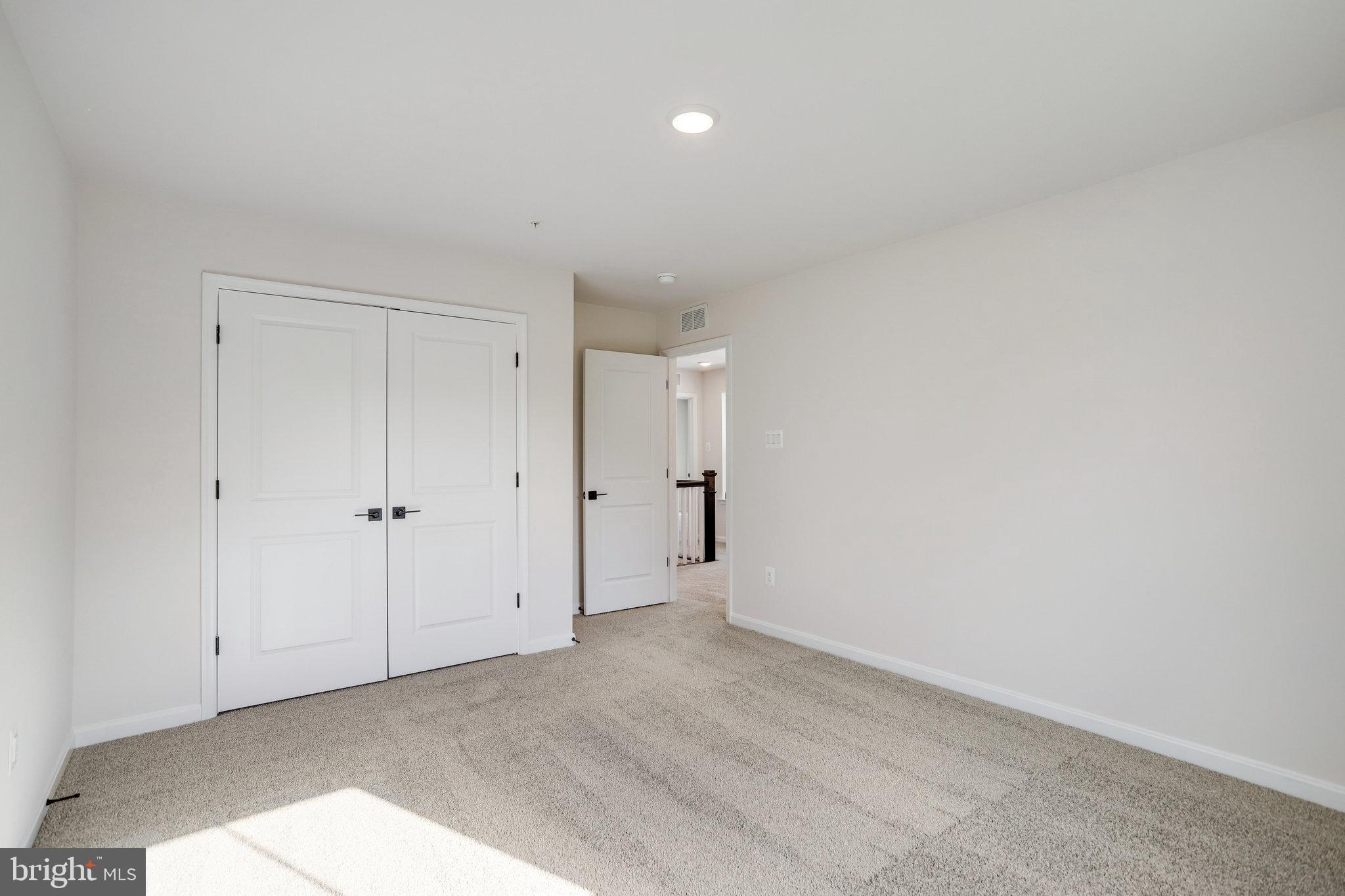 ROBERTS CROSSING - Residential