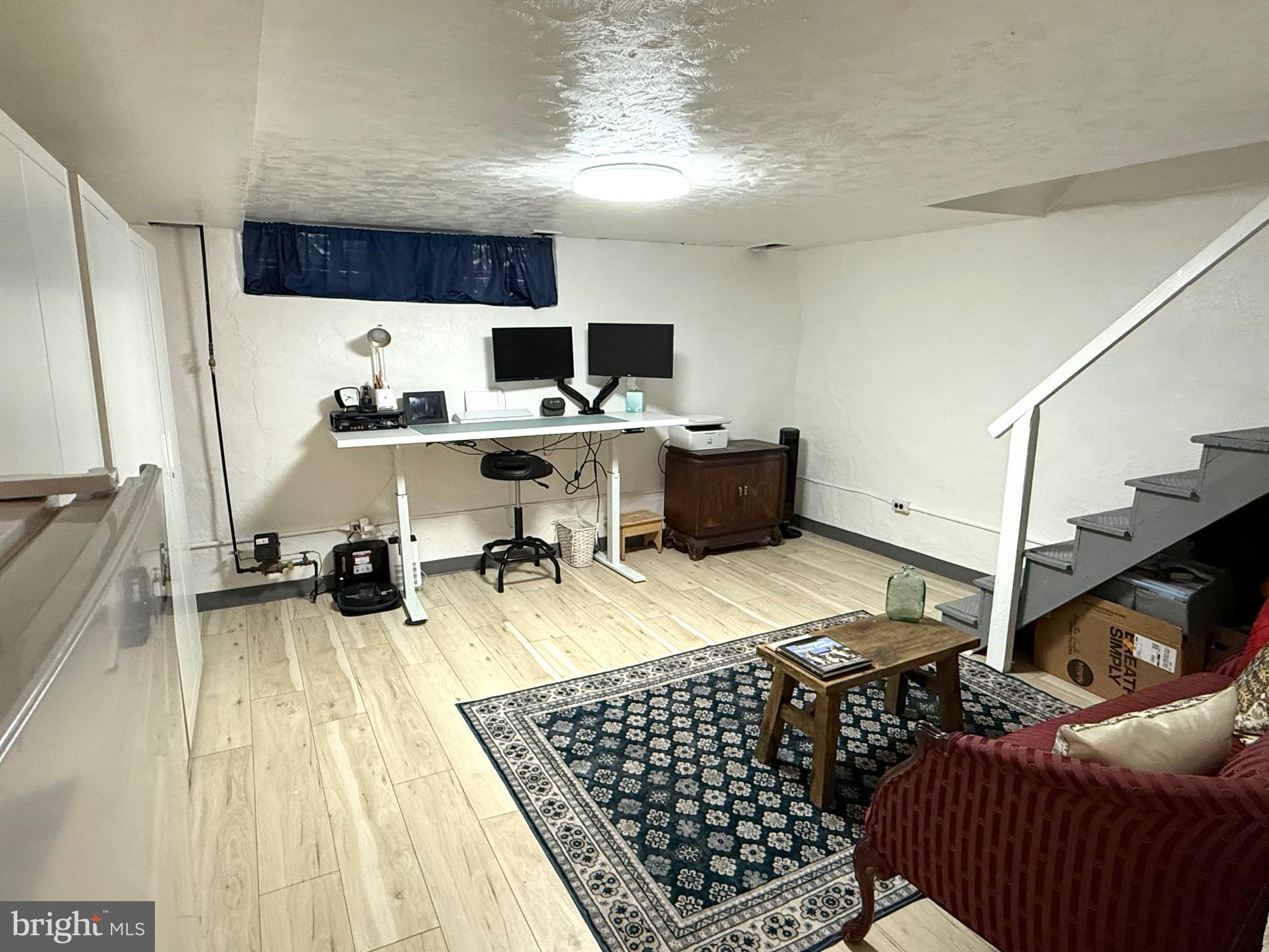 EAST FALLS - Residential