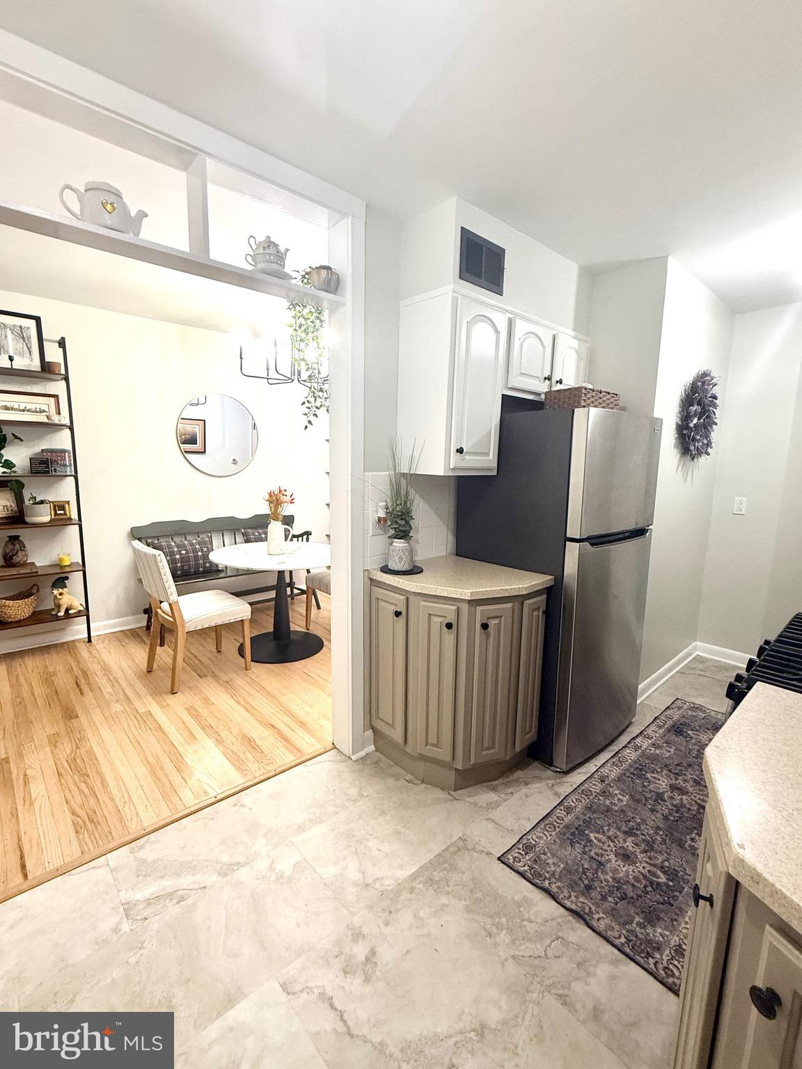 EAST FALLS - Residential