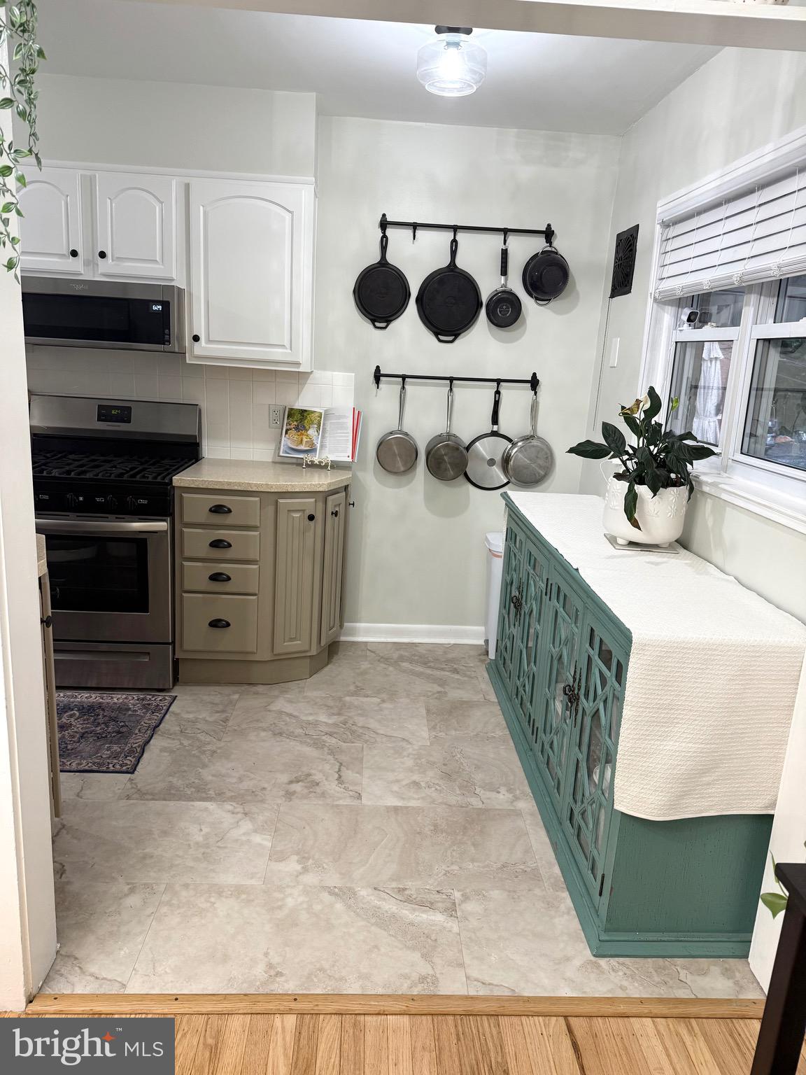 EAST FALLS - Residential