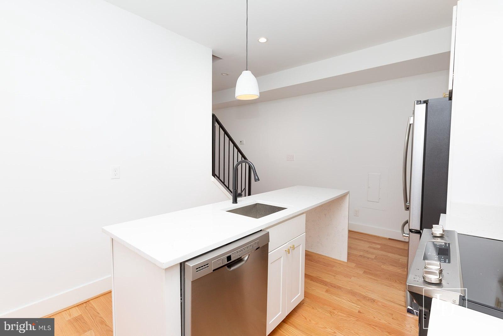 CAPITOL HILL - Residential Income