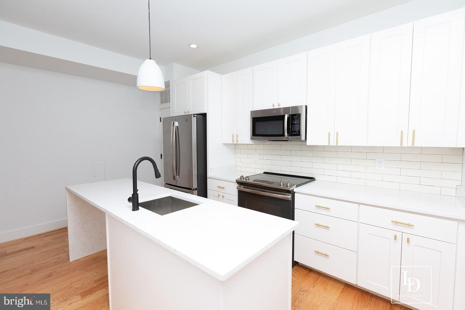 CAPITOL HILL - Residential Income