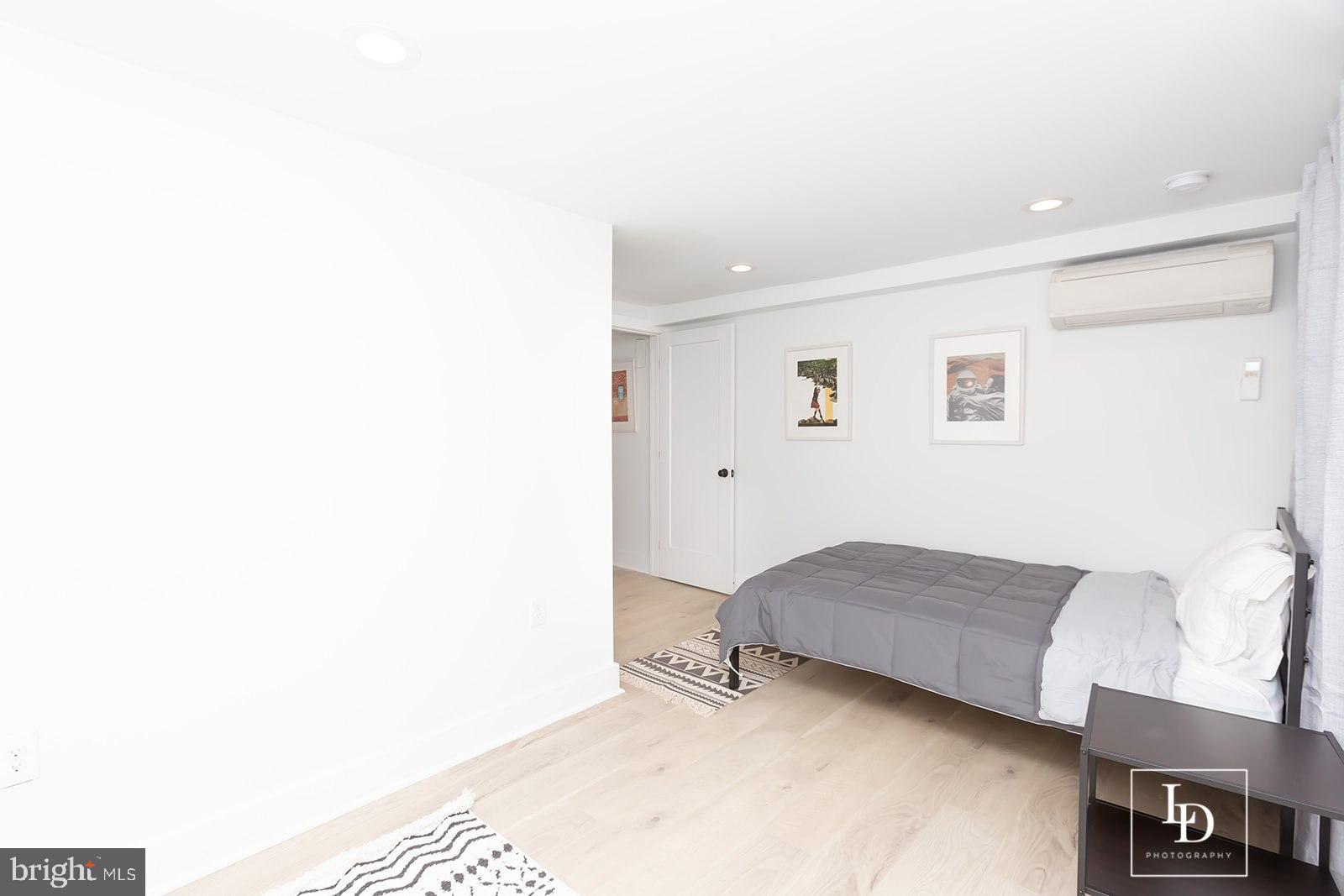 CAPITOL HILL - Residential Income