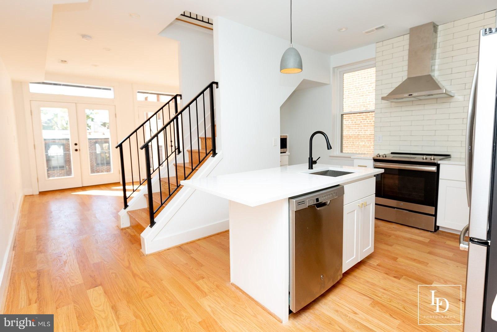 CAPITOL HILL - Residential Income
