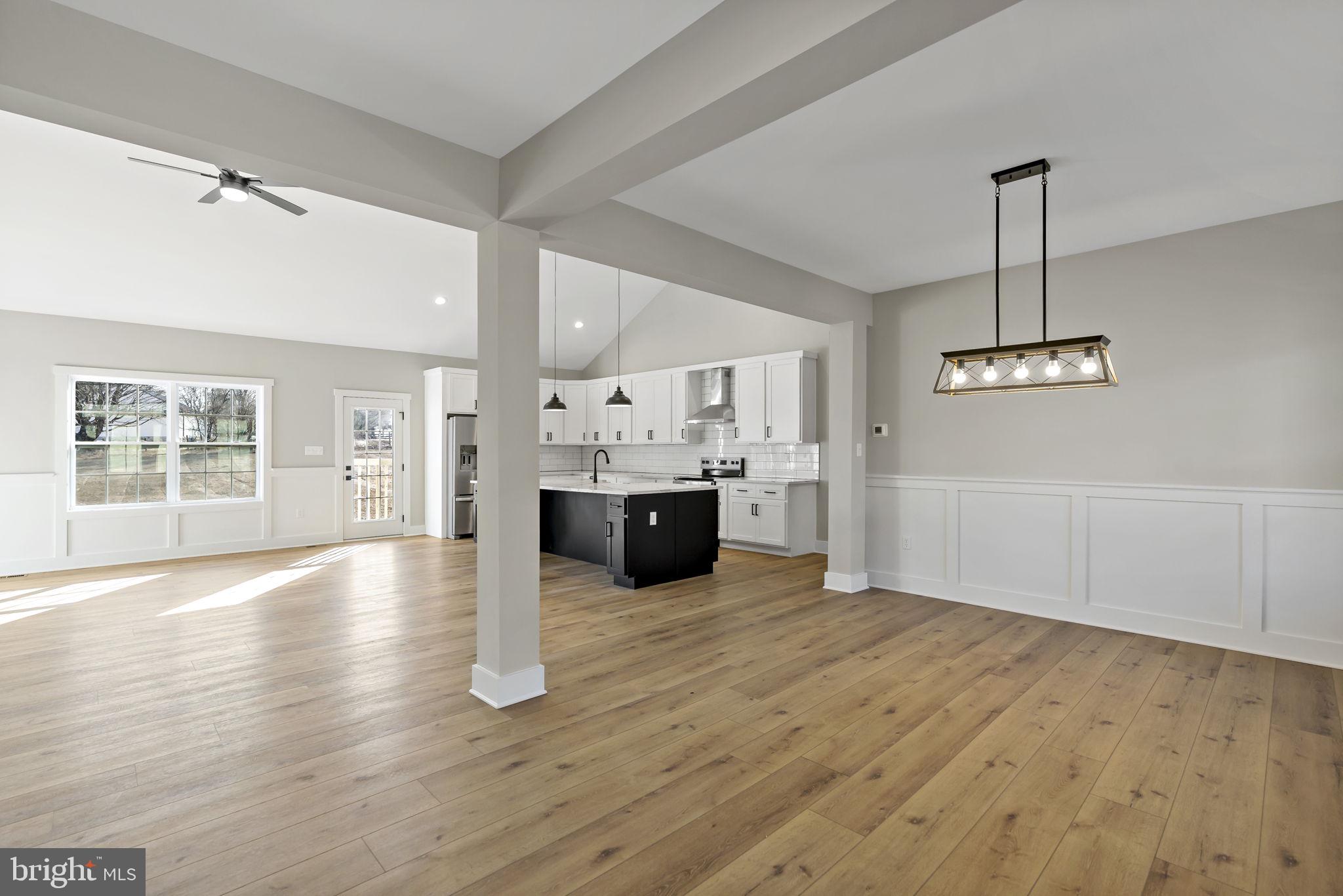 OAK TREE EAST - Residential