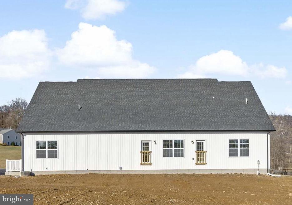 OAK TREE EAST - Residential