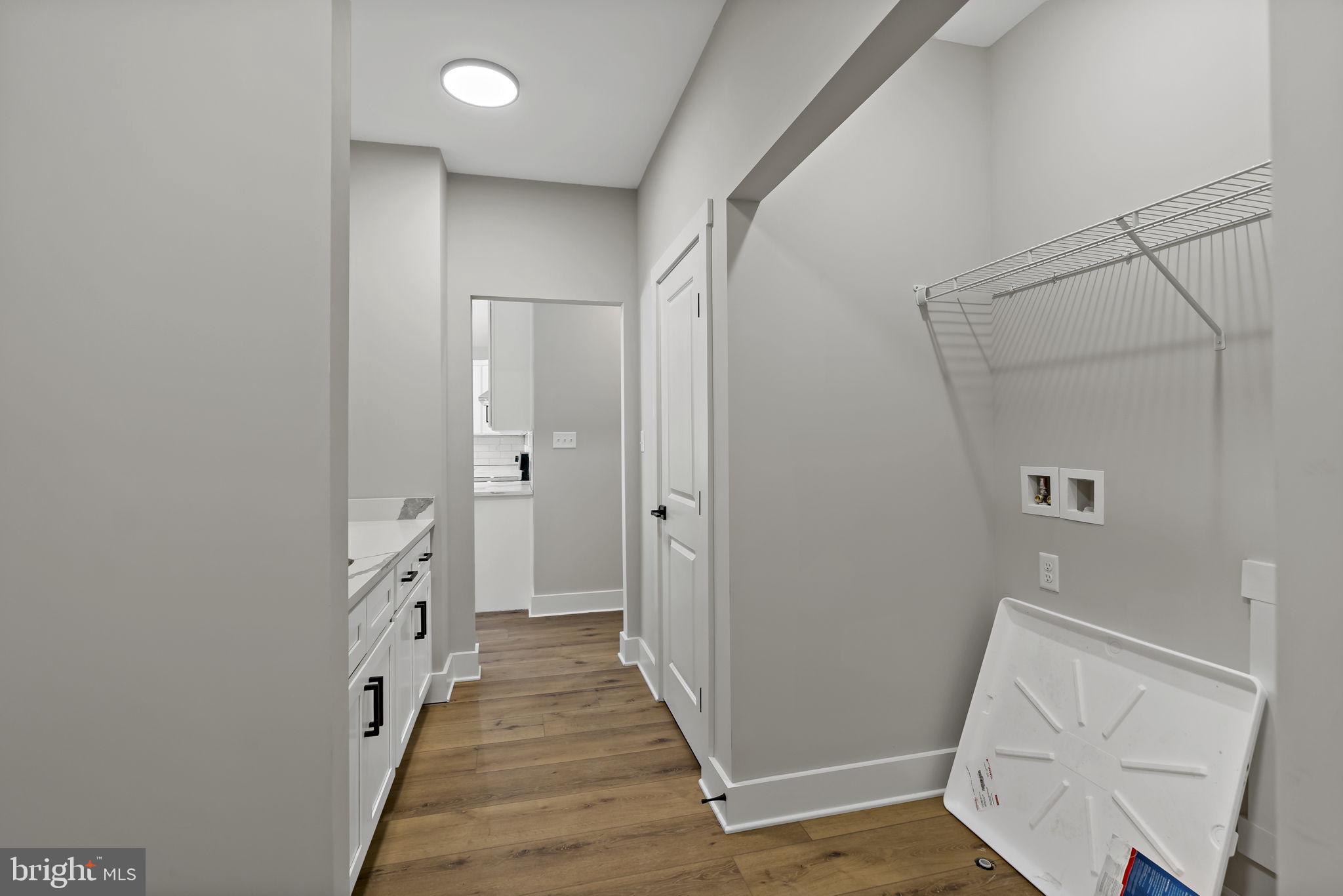 OAK TREE EAST - Residential