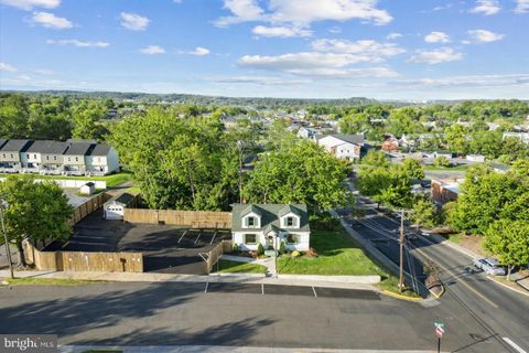 Photo of 303 W 10th Street, FRONT ROYAL, VA 22630 (MLS # VAWR2013682)