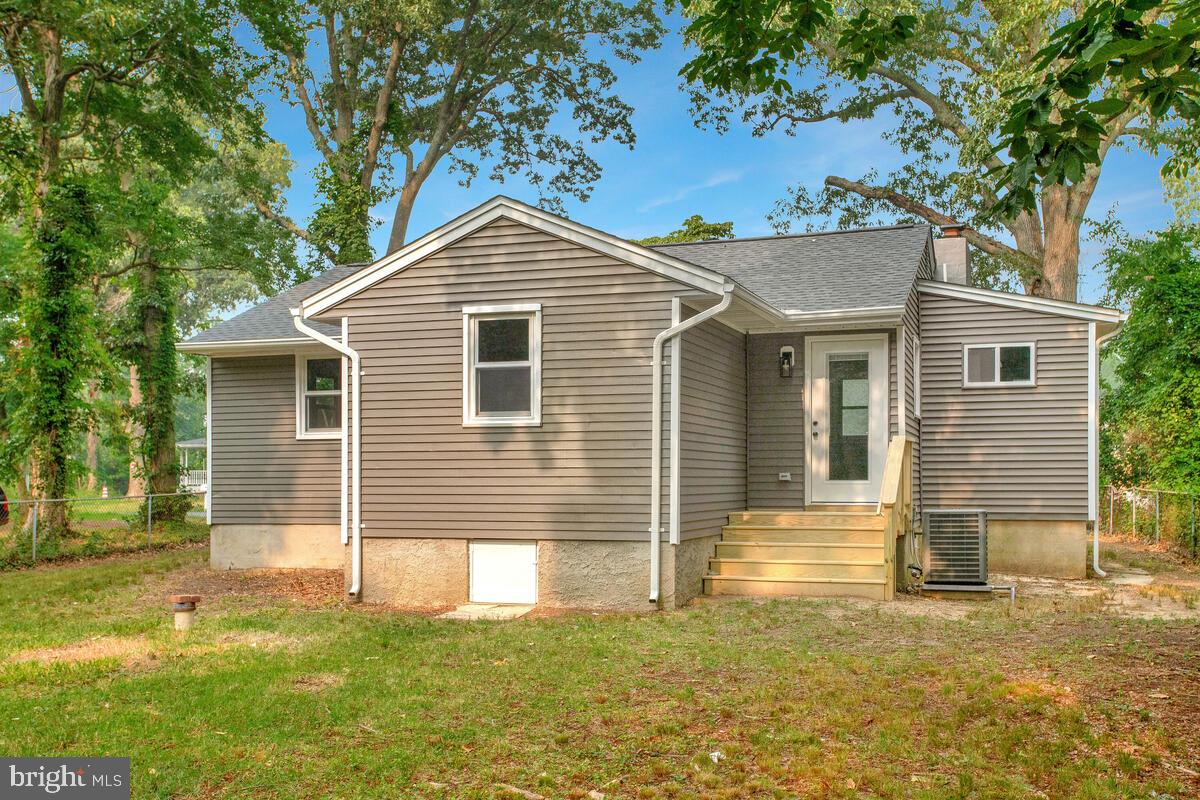 BAHAMA BEACH - Residential