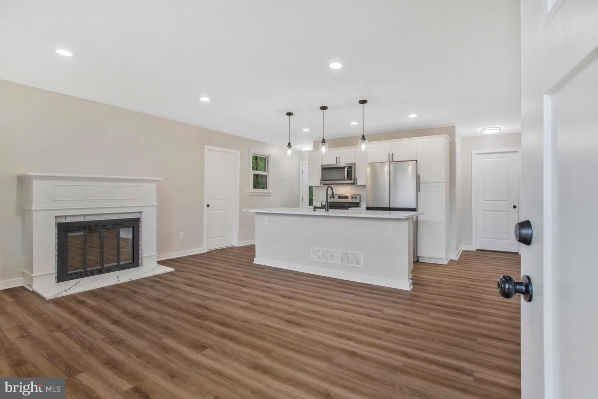 BAHAMA BEACH - Residential