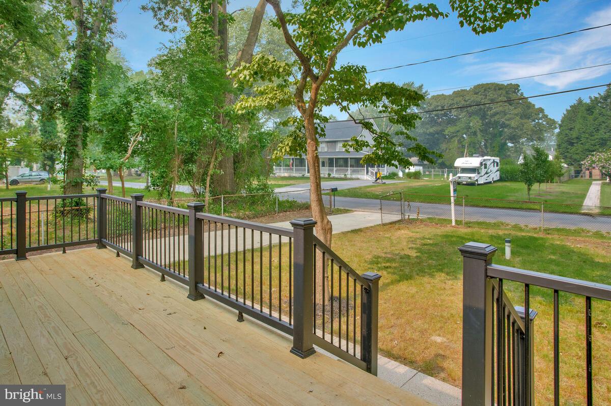 BAHAMA BEACH - Residential