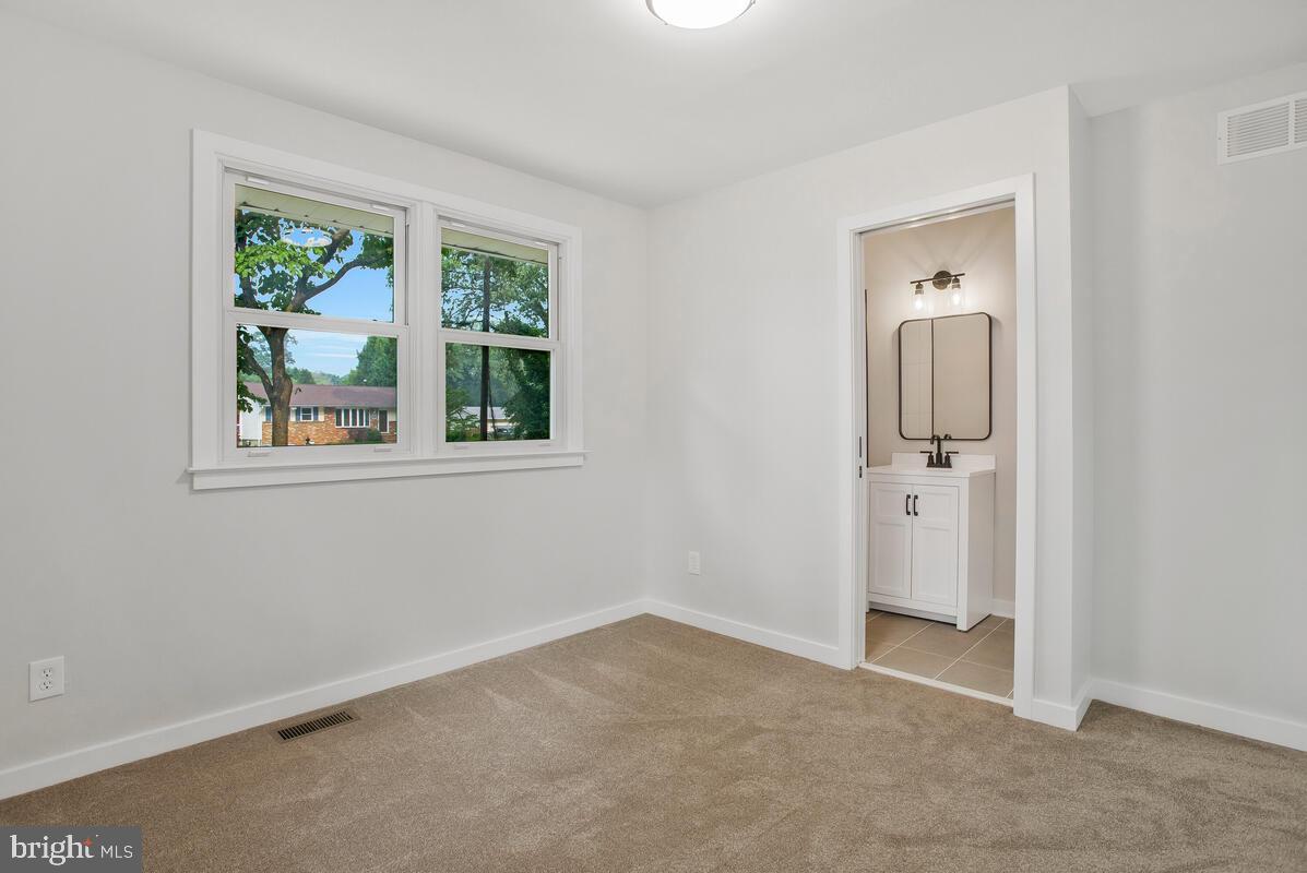 BAHAMA BEACH - Residential