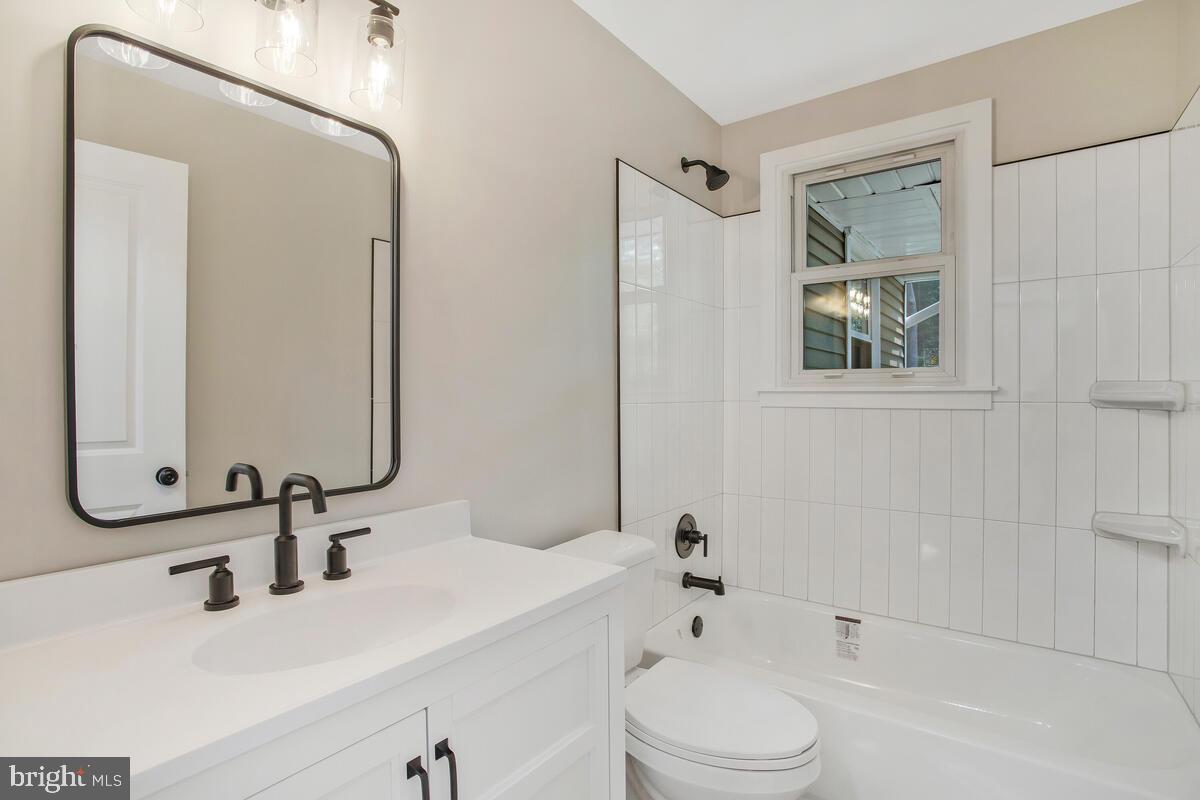 BAHAMA BEACH - Residential