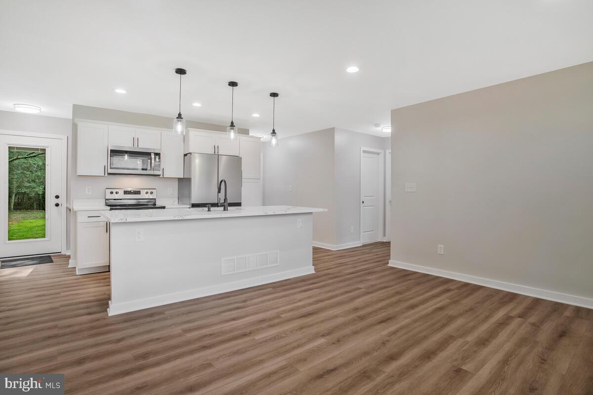 BAHAMA BEACH - Residential