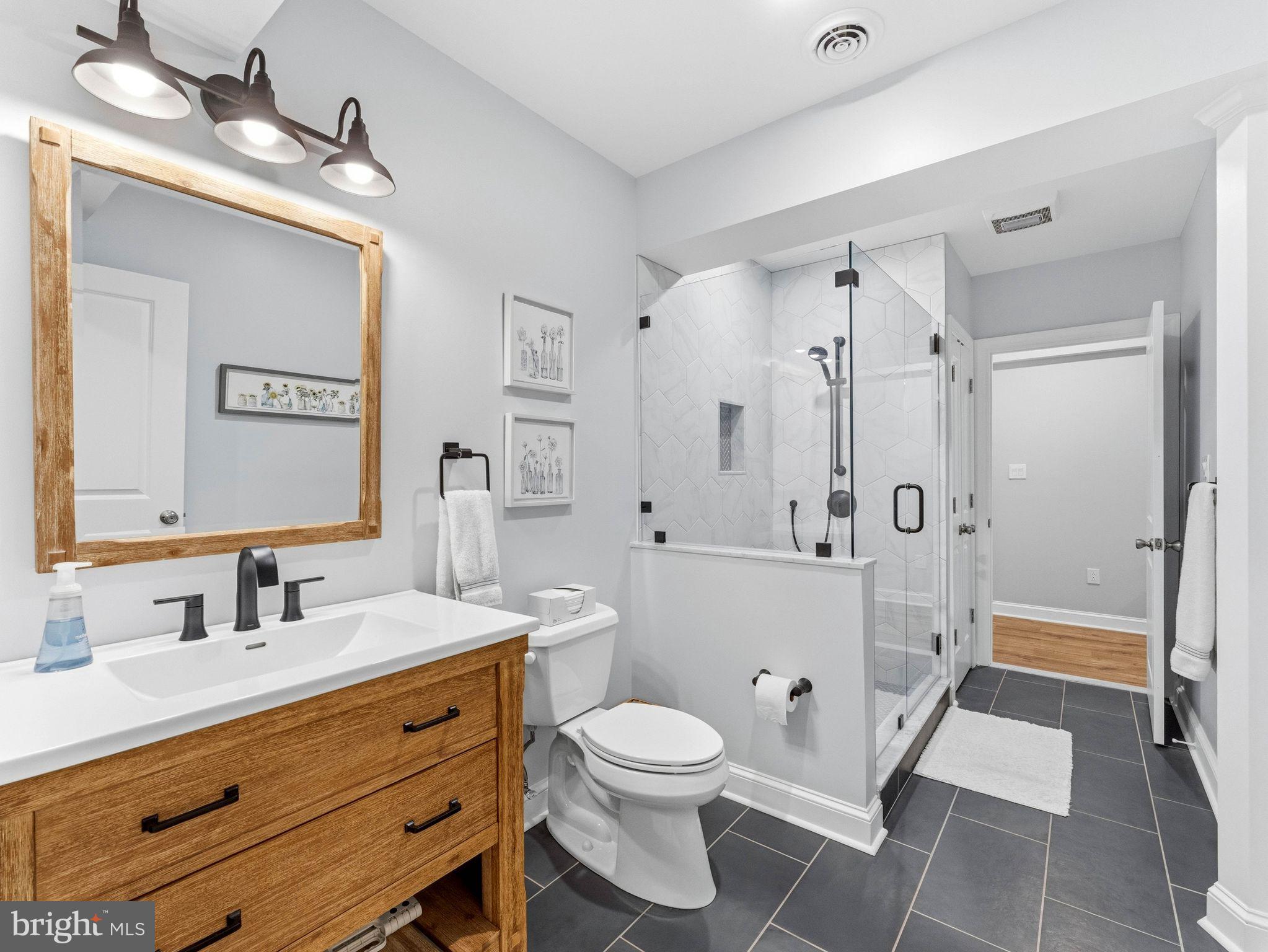 BROOKFIELD - Residential