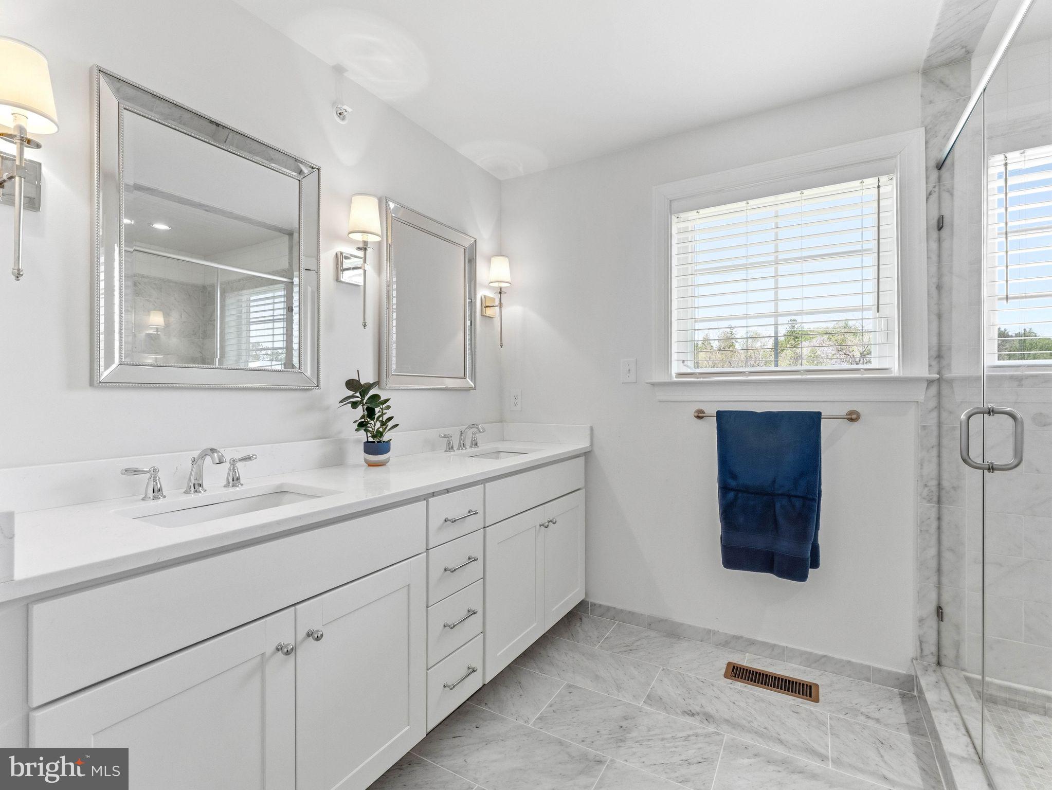 BROOKFIELD - Residential