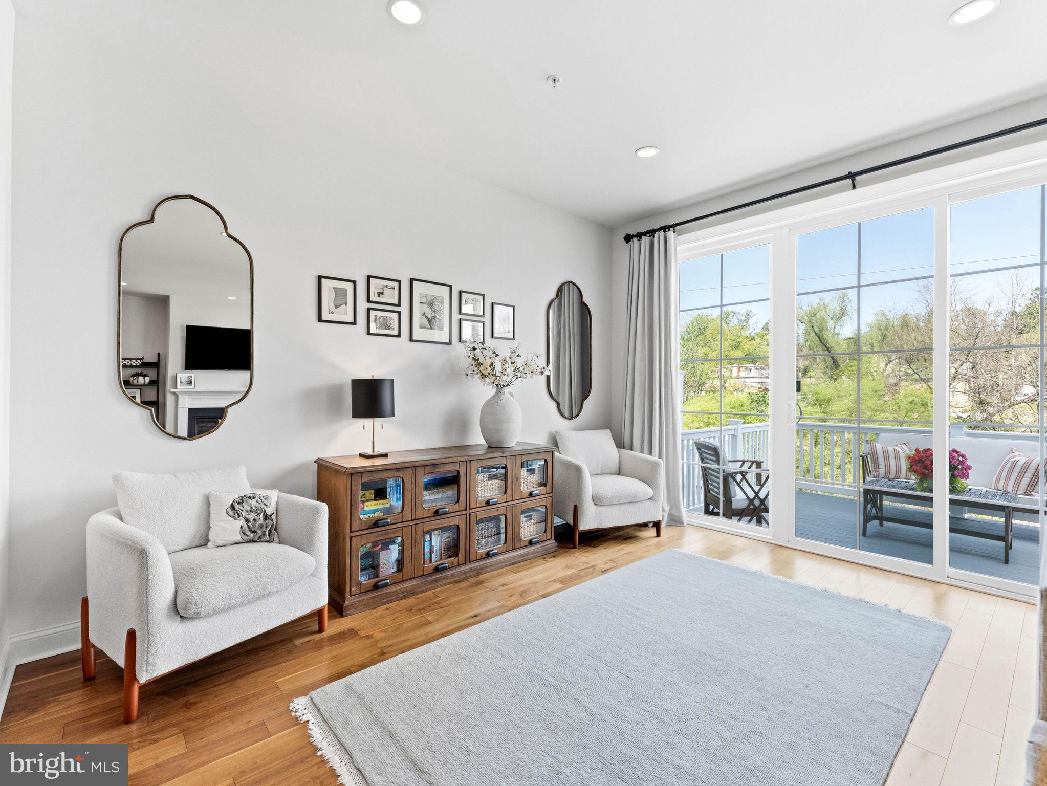 BROOKFIELD - Residential