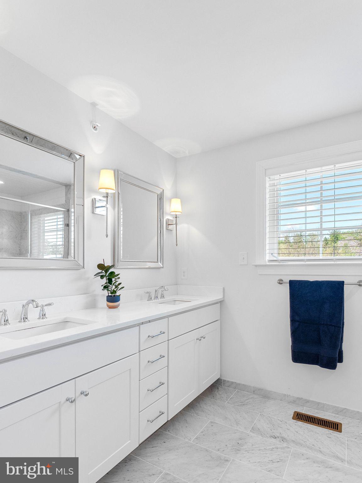 BROOKFIELD - Residential