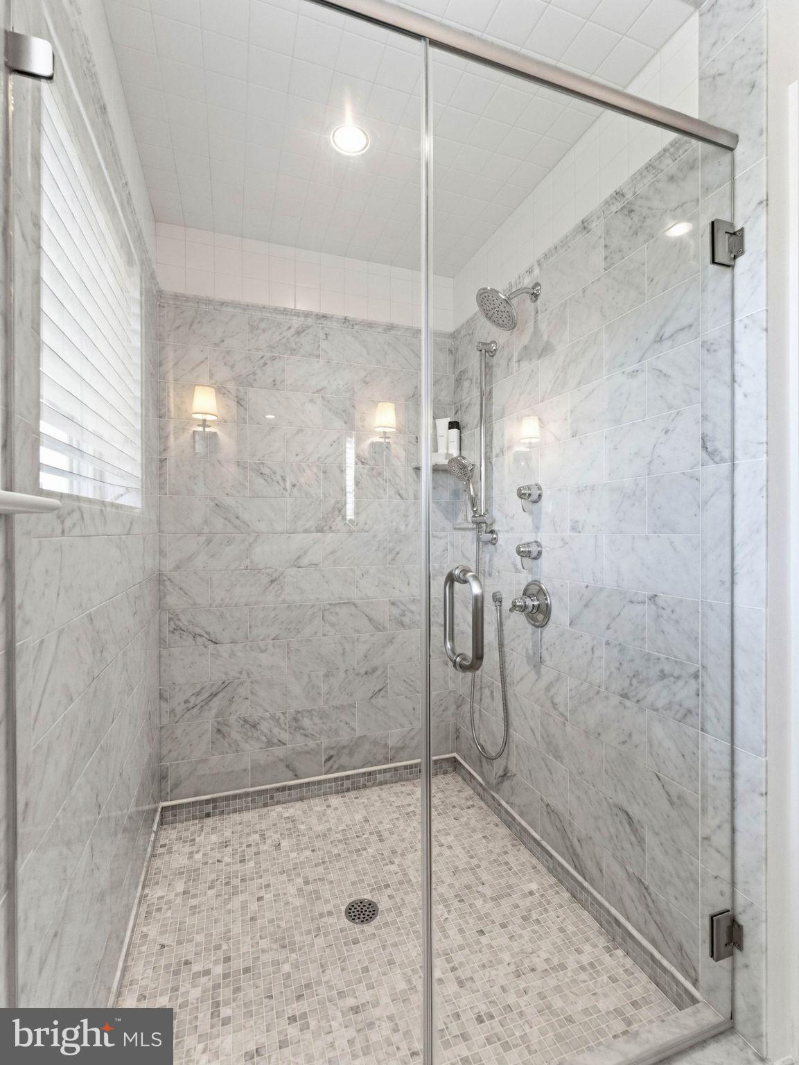 BROOKFIELD - Residential