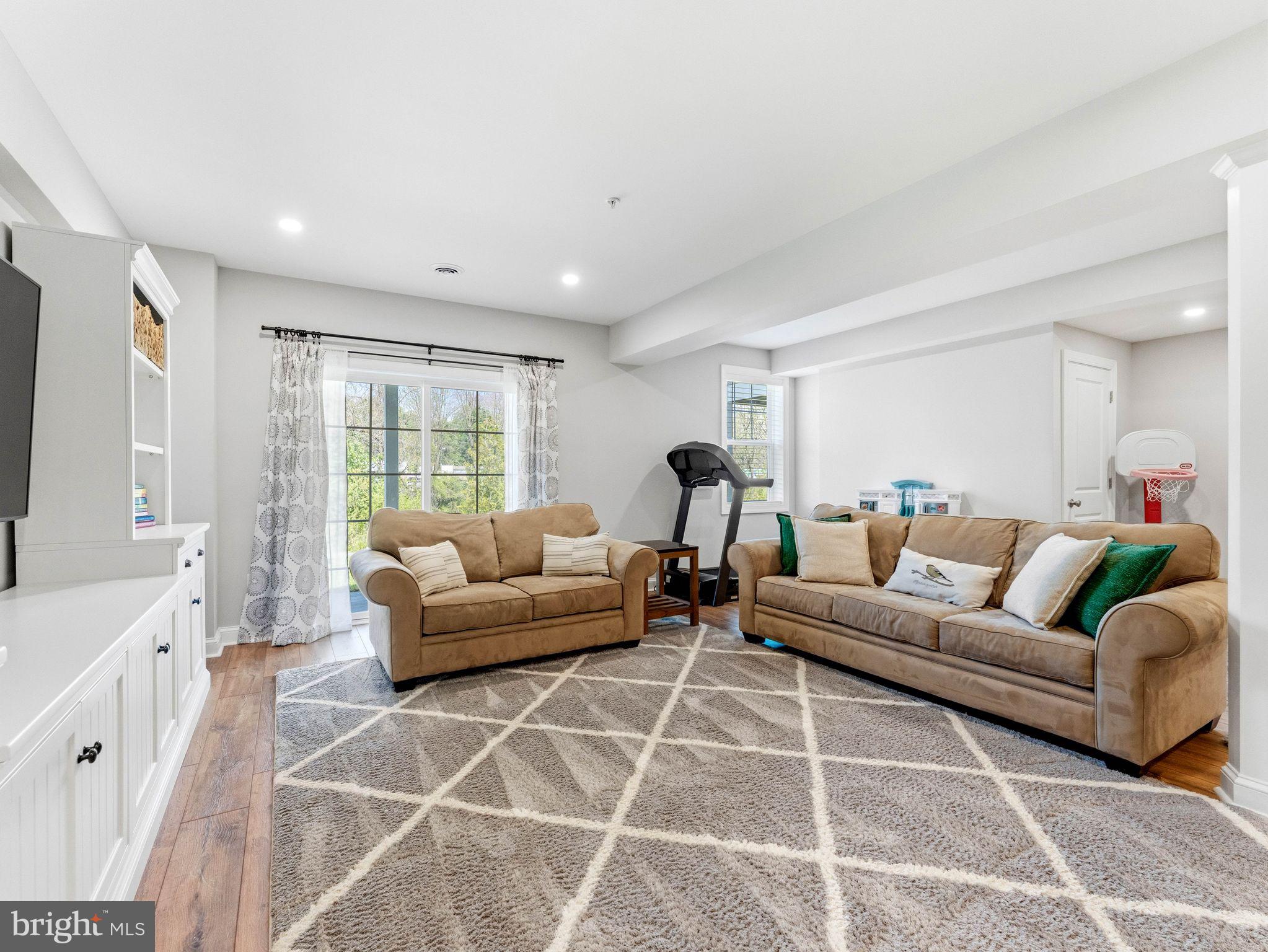 BROOKFIELD - Residential