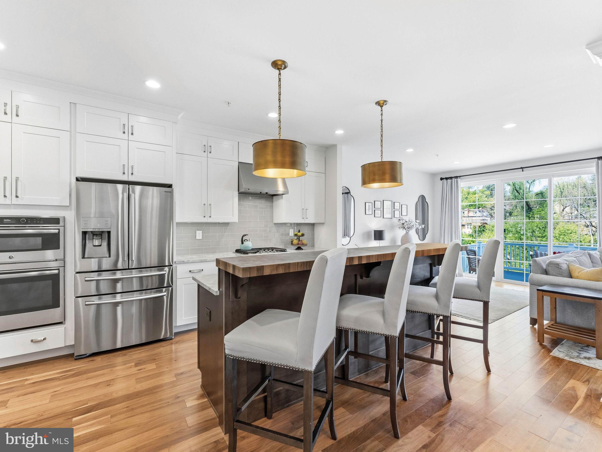 BROOKFIELD - Residential