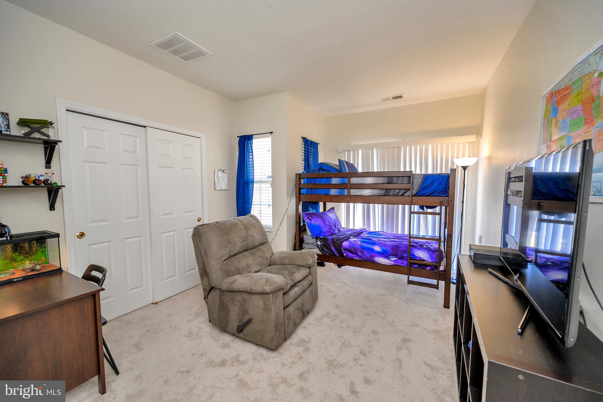 RIVER OAKS - Residential