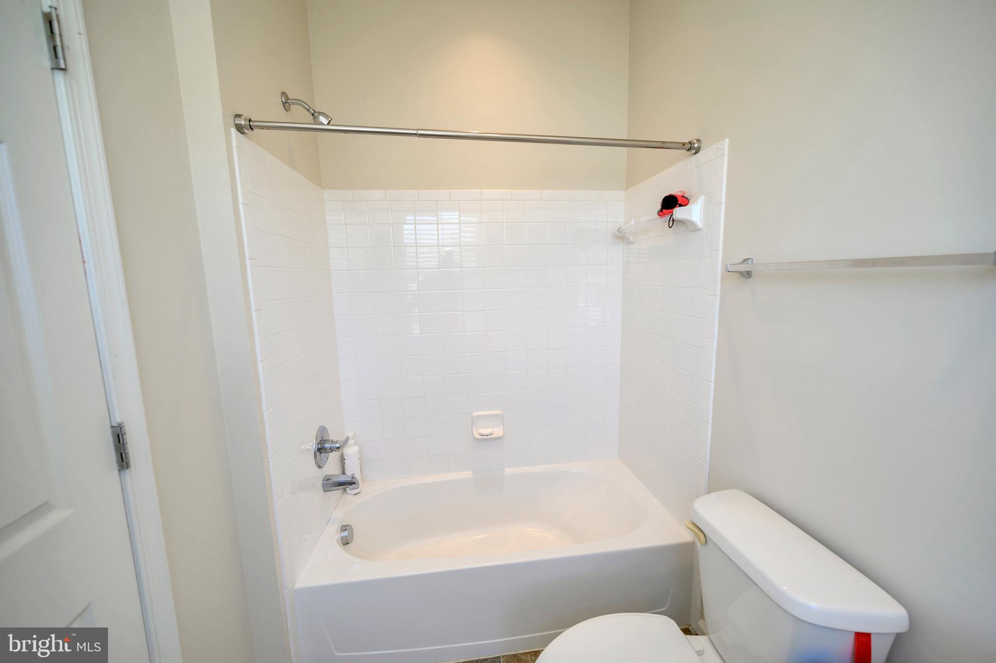 RIVER OAKS - Residential