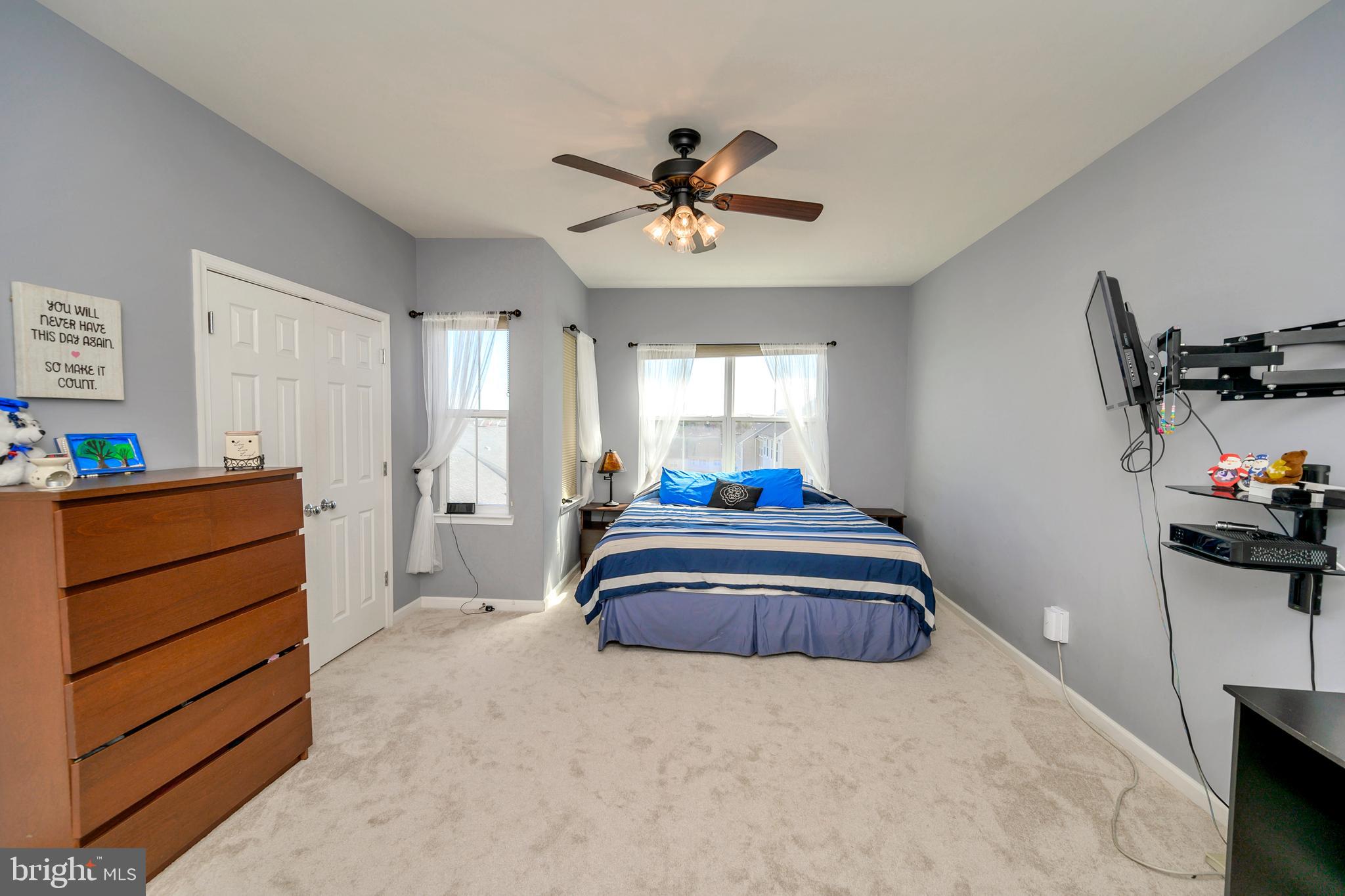 RIVER OAKS - Residential