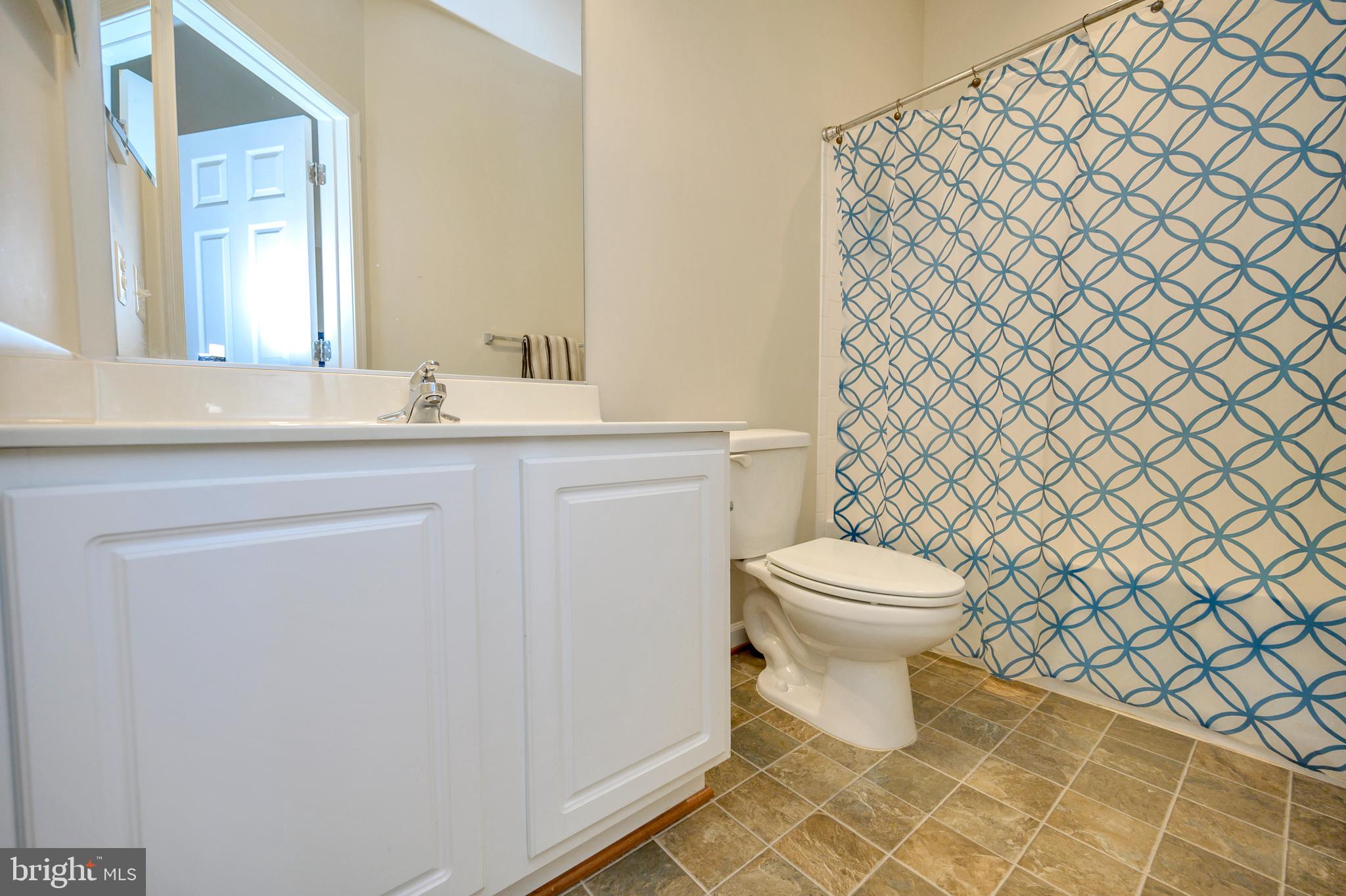 RIVER OAKS - Residential