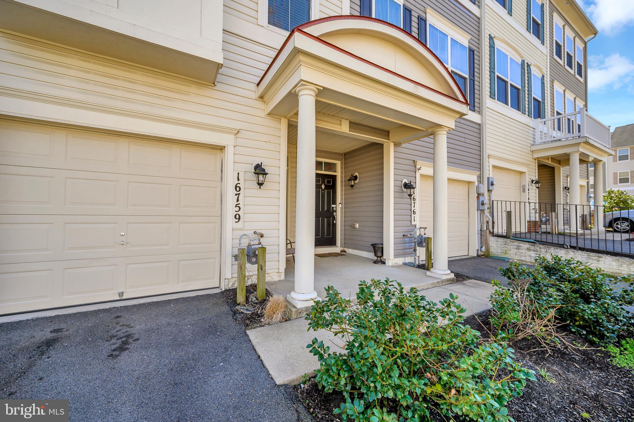 RIVER OAKS - Residential