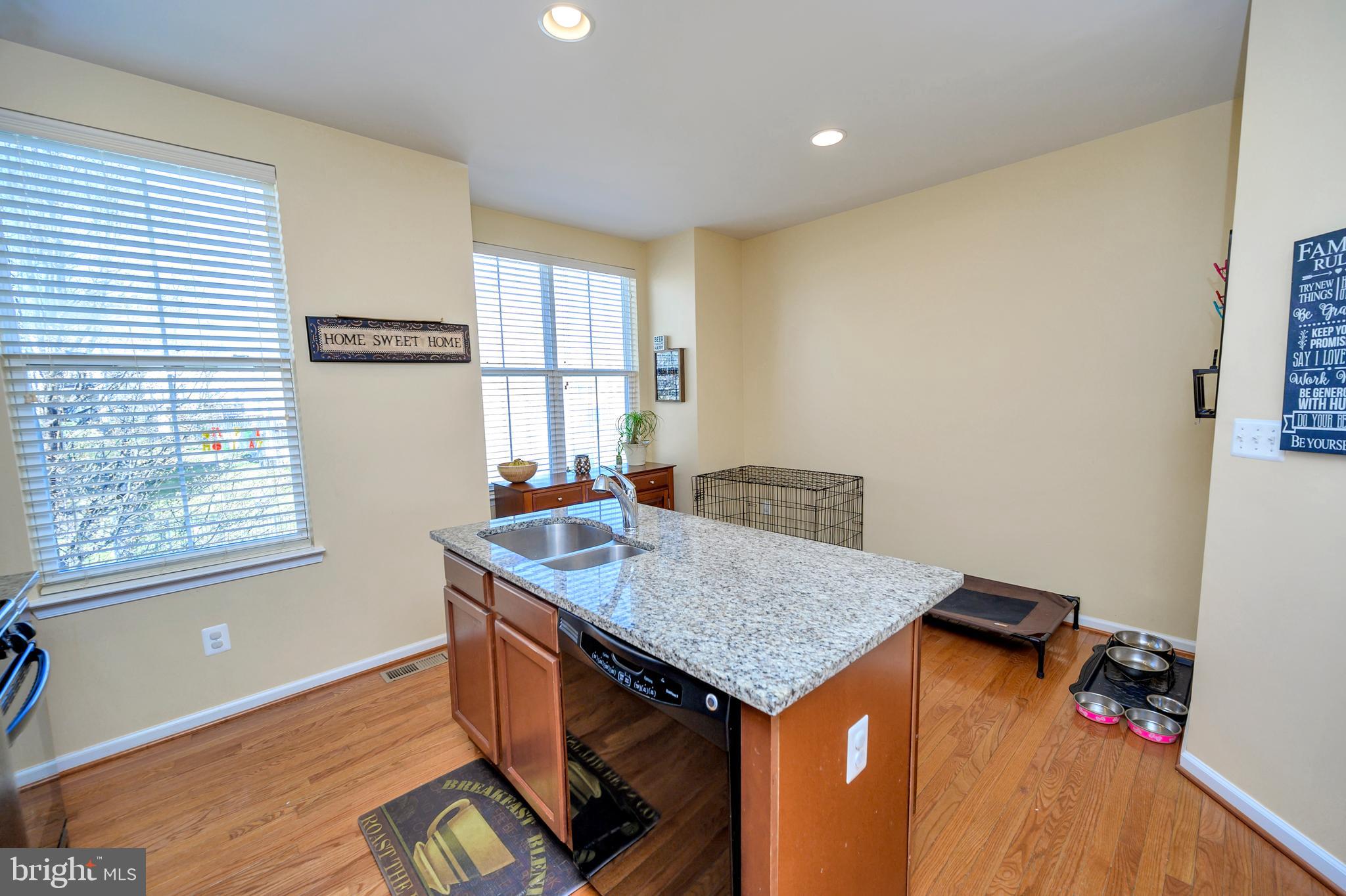 RIVER OAKS - Residential