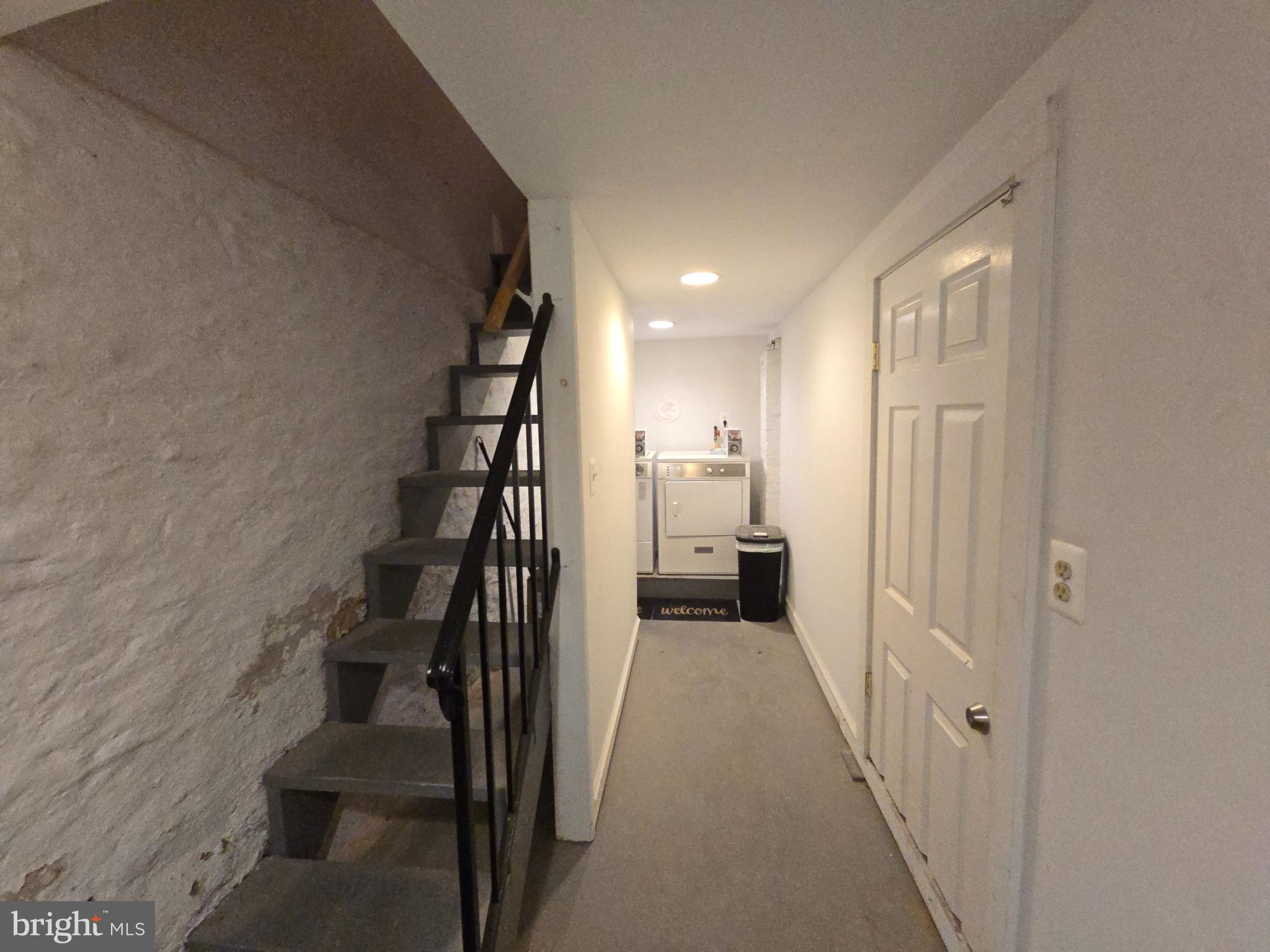 PRIMOS SECANE - Residential Lease