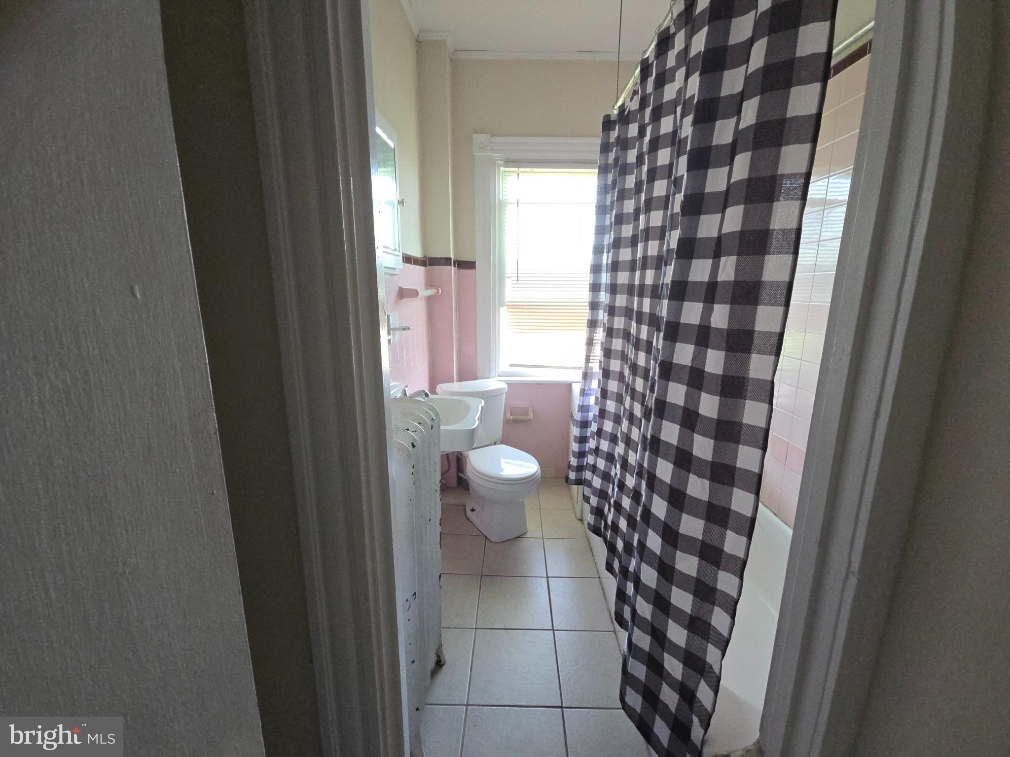 PRIMOS SECANE - Residential Lease