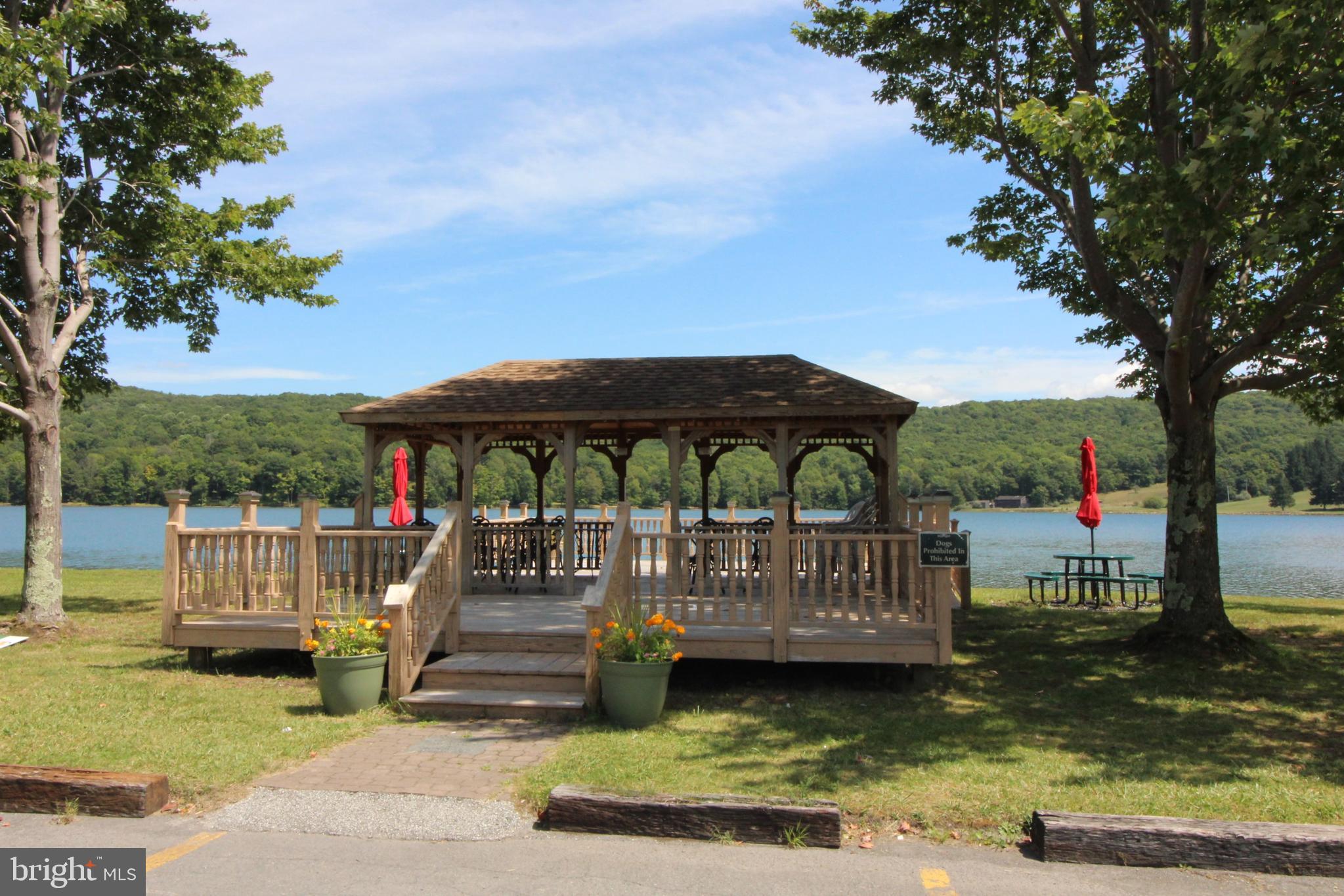 ALPINE LAKE RESORT - Residential