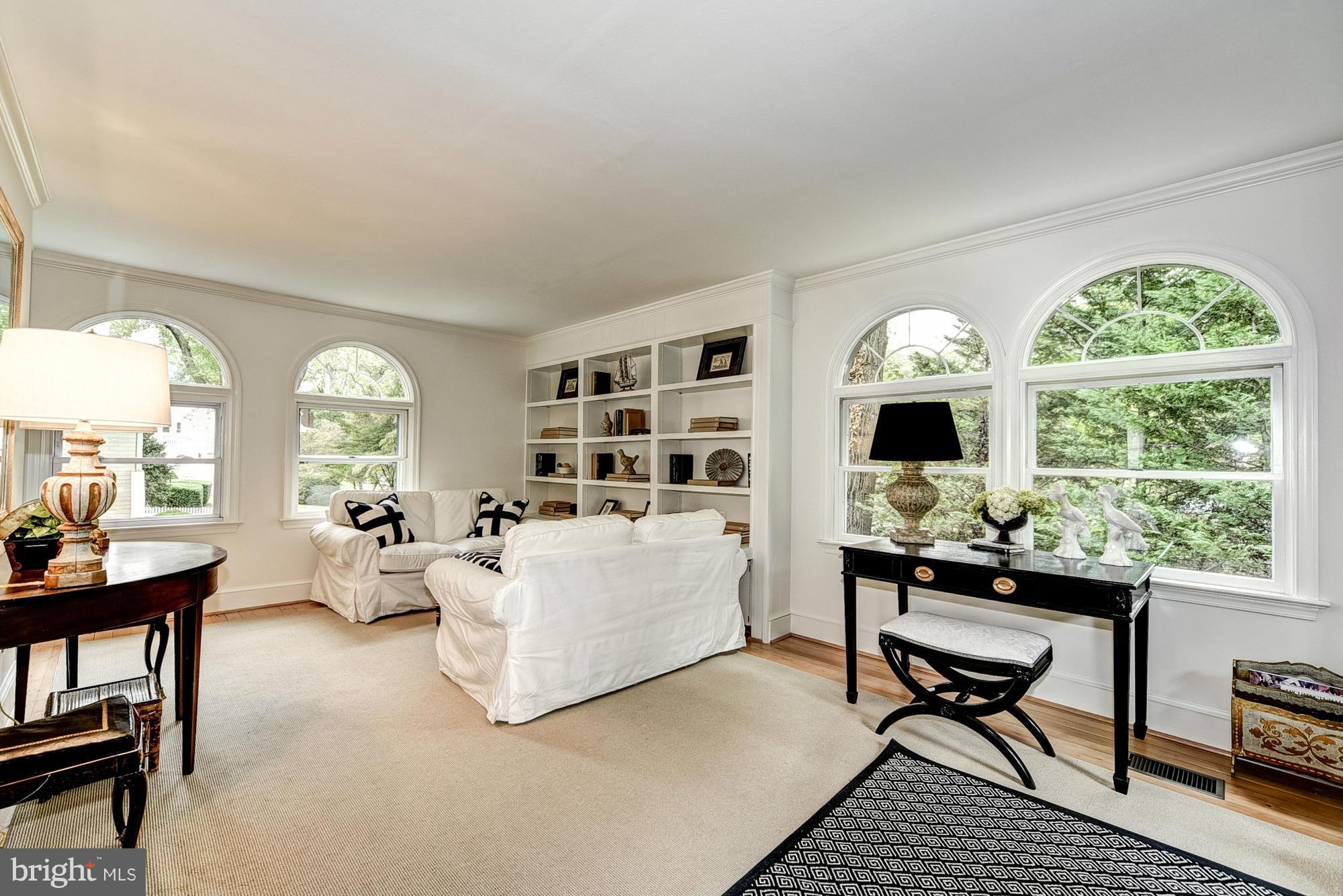 CHEVY CHASE - Residential