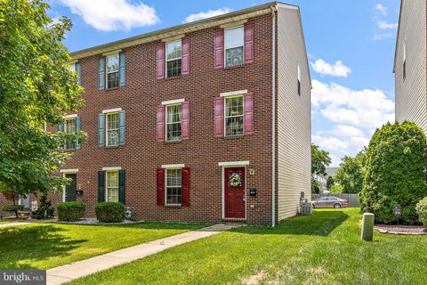 Townhouse For Rent - 906 Gray Street<br/> New Castle County, NEW CASTLE, DE 19720