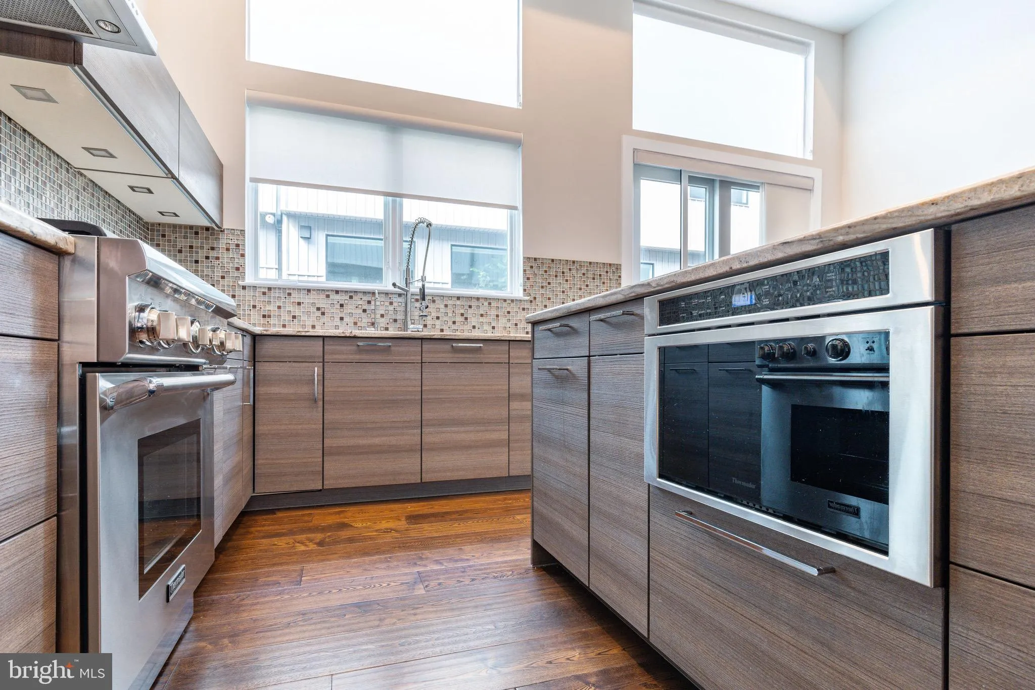 Philadelphia, Pennsylvania 19123, United States, 3 Bedrooms Bedrooms, ,4 BathroomsBathrooms,Residential,Pending,100632