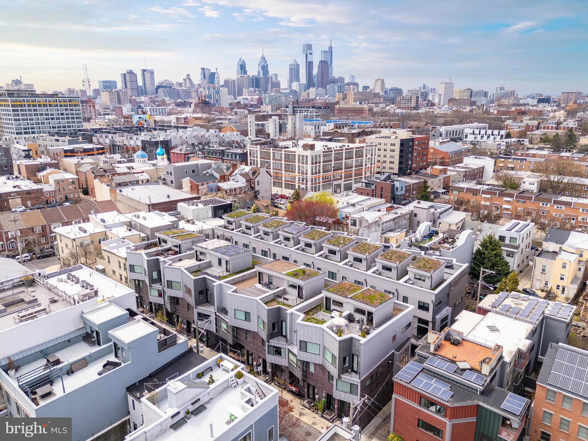 Philadelphia, Pennsylvania 19123, United States, 3 Bedrooms Bedrooms, ,4 BathroomsBathrooms,Residential,Pending,100632