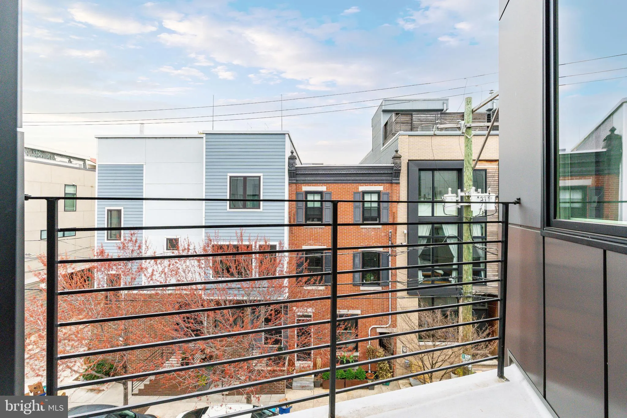 Philadelphia, Pennsylvania 19123, United States, 3 Bedrooms Bedrooms, ,4 BathroomsBathrooms,Residential,Pending,100632