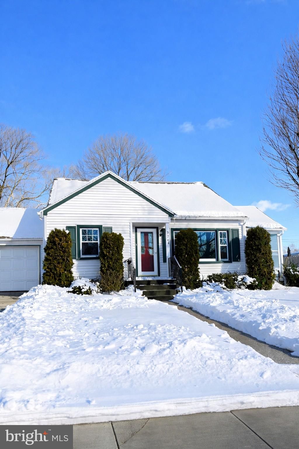 Photo of 326 3rd Ave, LEBANON, PA 17042 (MLS # PALN2024594)