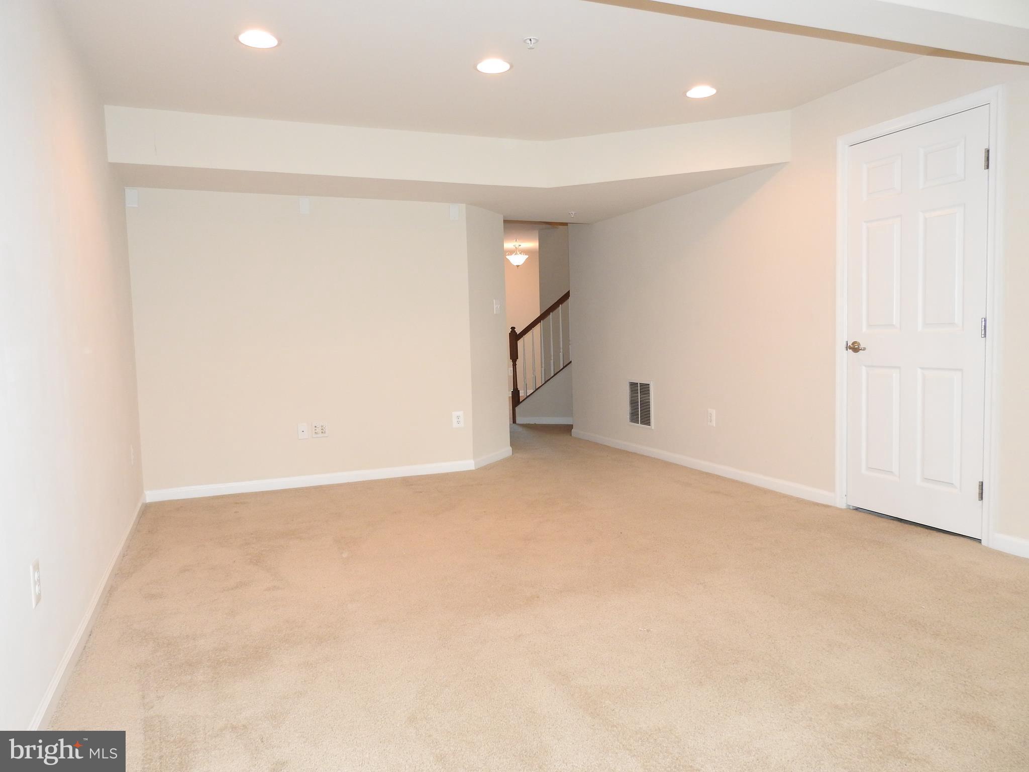 PINE RIDGE CROSSING - Residential