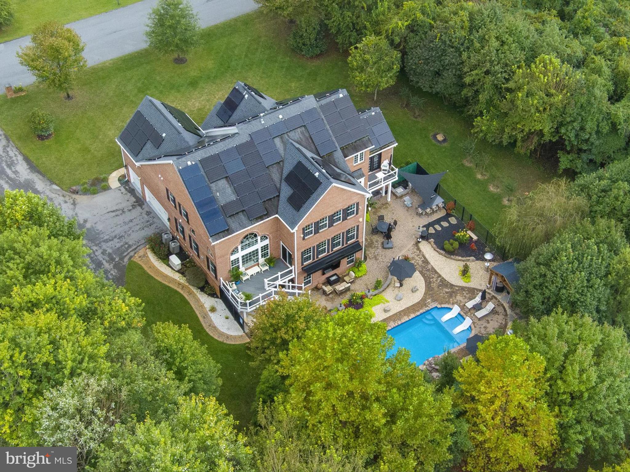 STRATFORD ESTATES - Residential