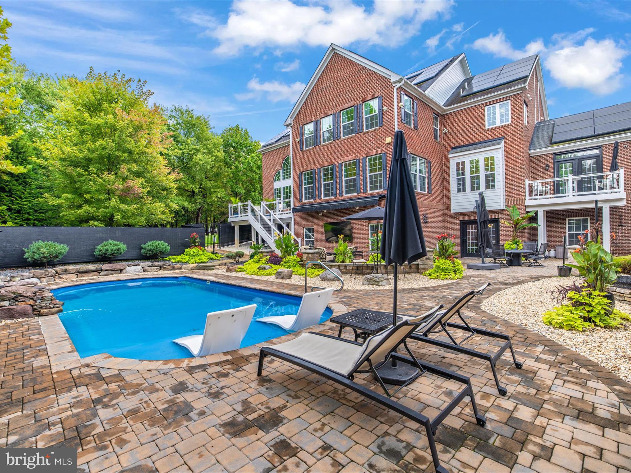 STRATFORD ESTATES - Residential