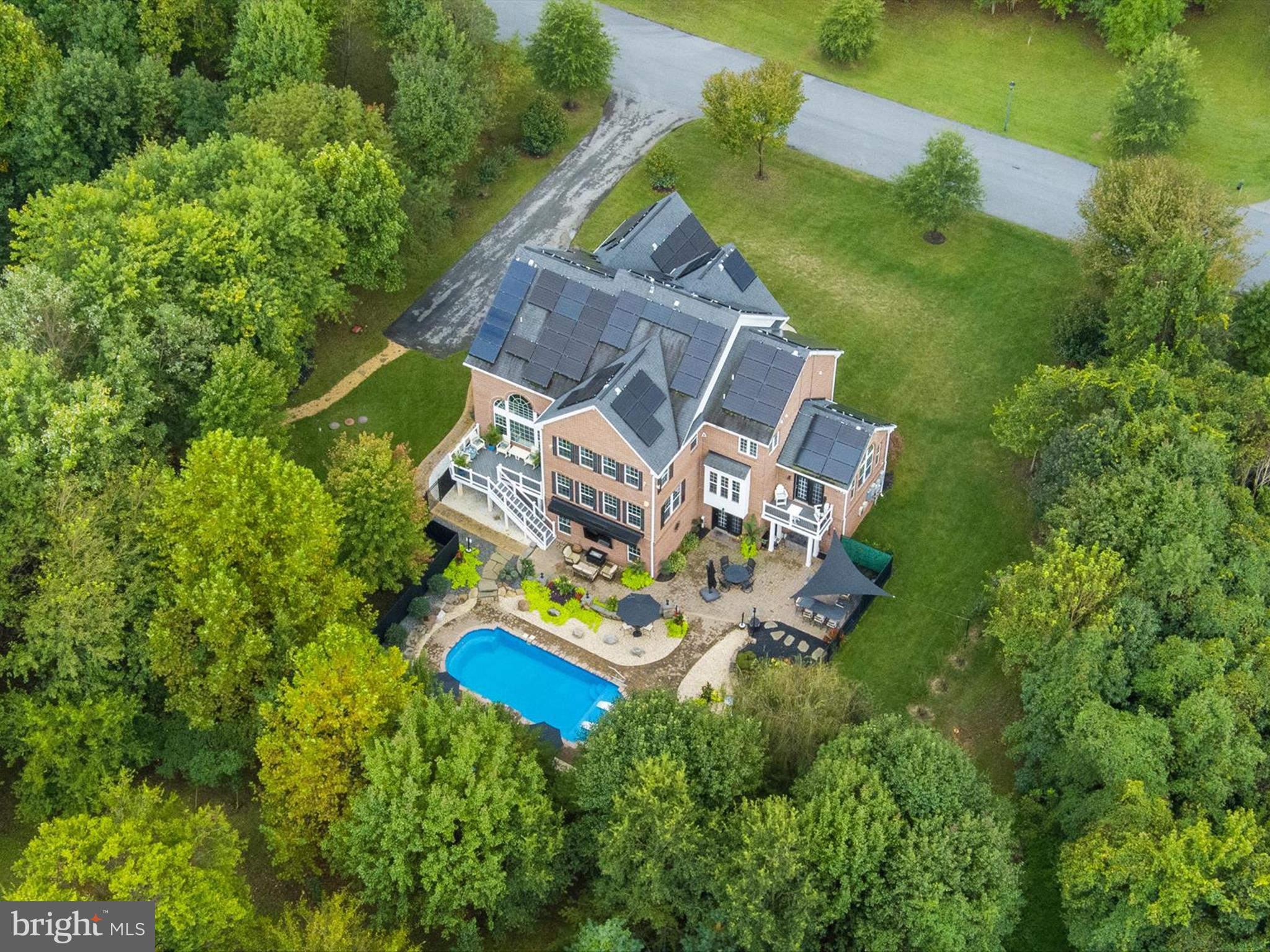 STRATFORD ESTATES - Residential