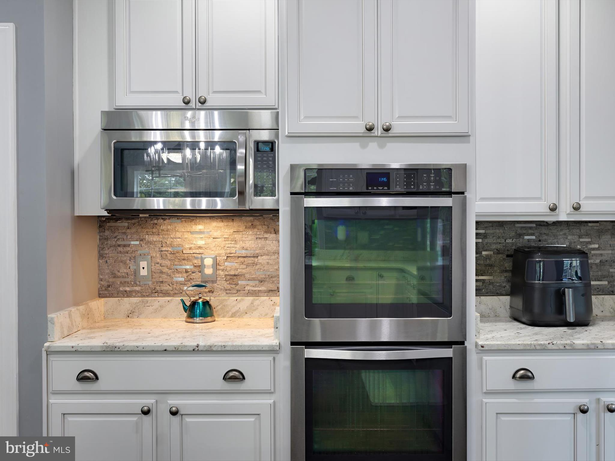 STRATFORD ESTATES - Residential