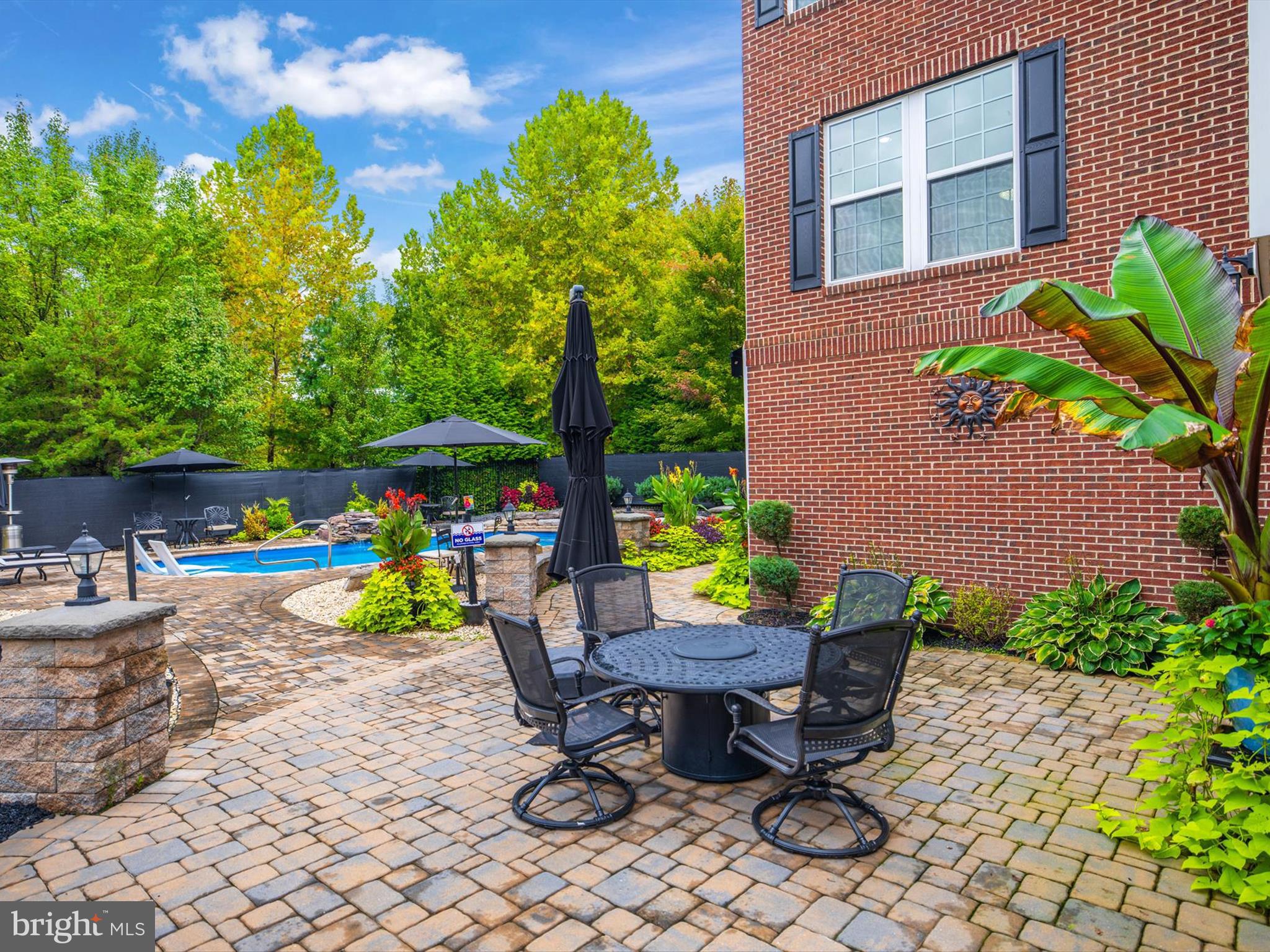 STRATFORD ESTATES - Residential