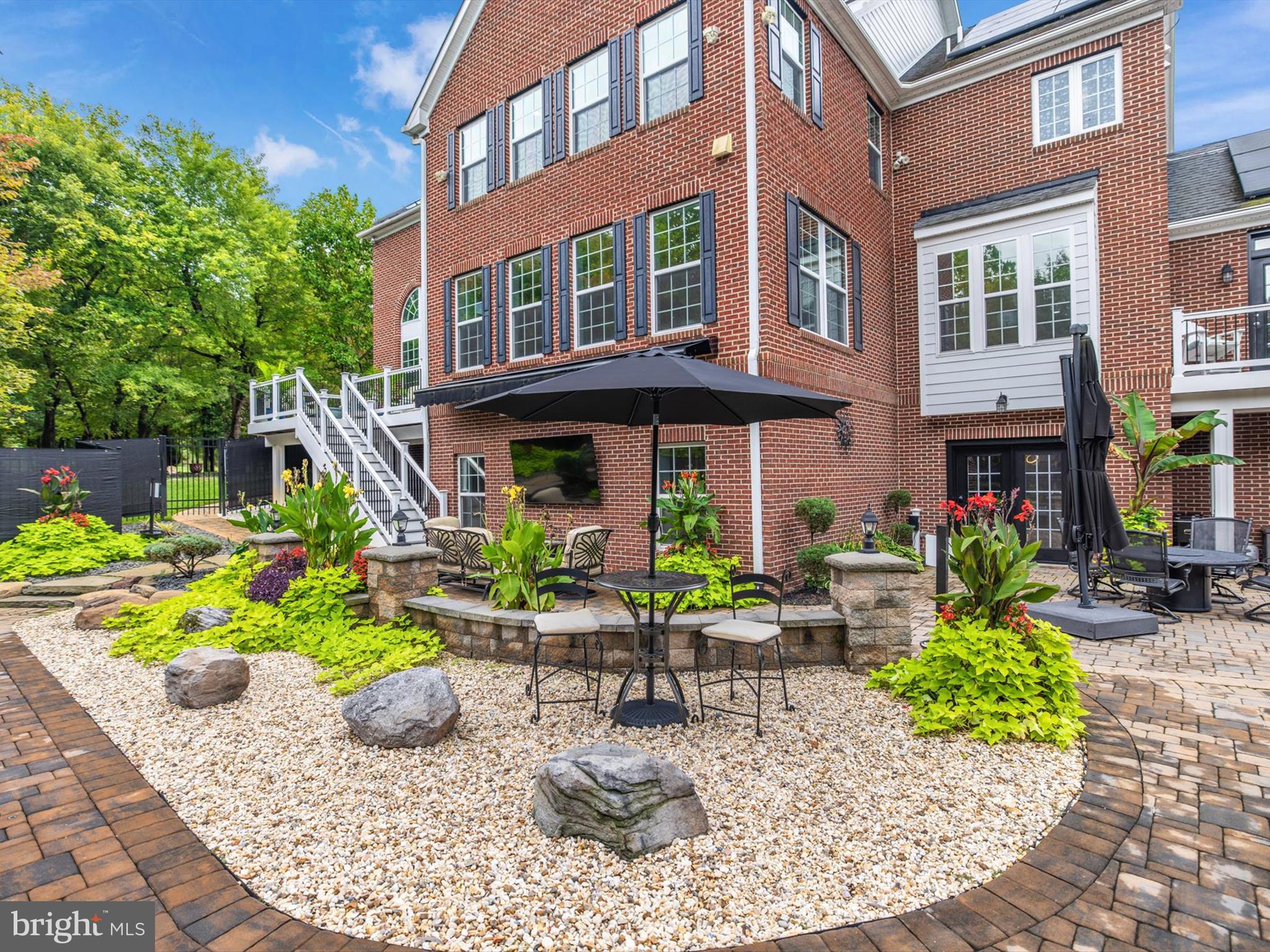 STRATFORD ESTATES - Residential