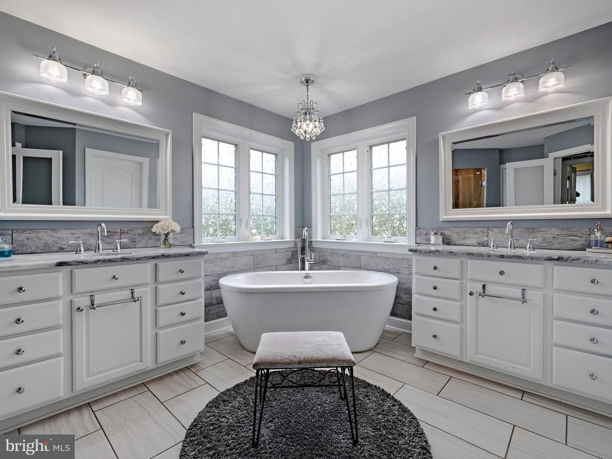 STRATFORD ESTATES - Residential